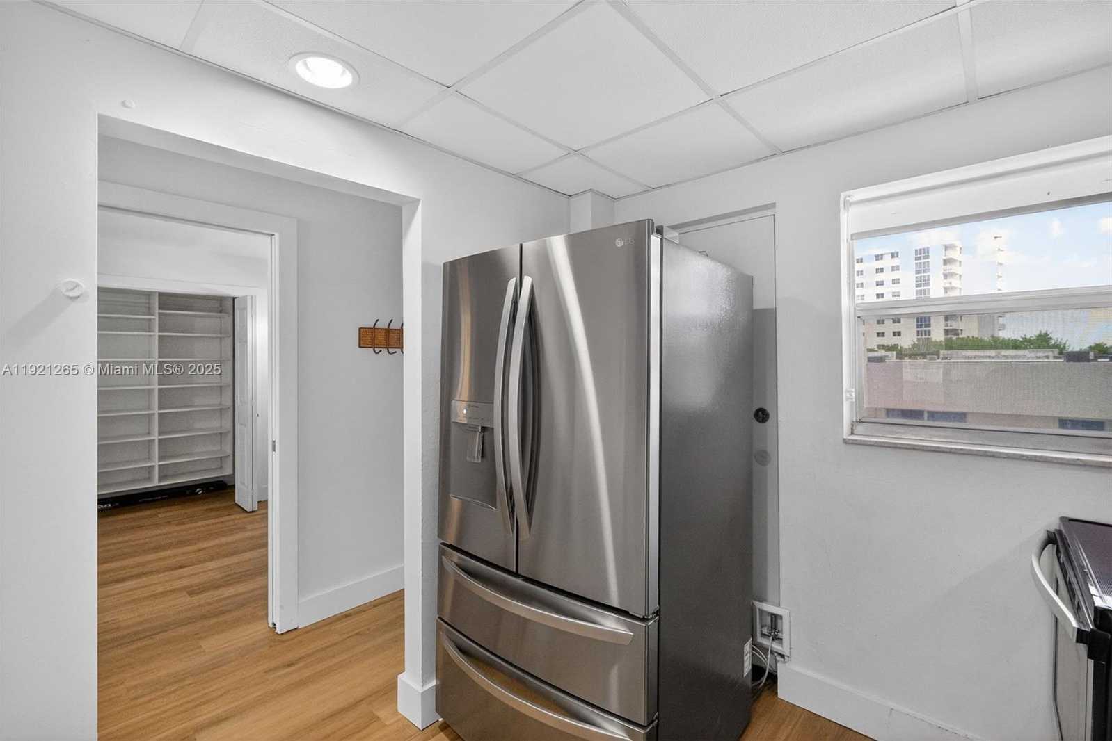 Small Image of 1331 LINCOLN RD #602, Miami Beach Number 11