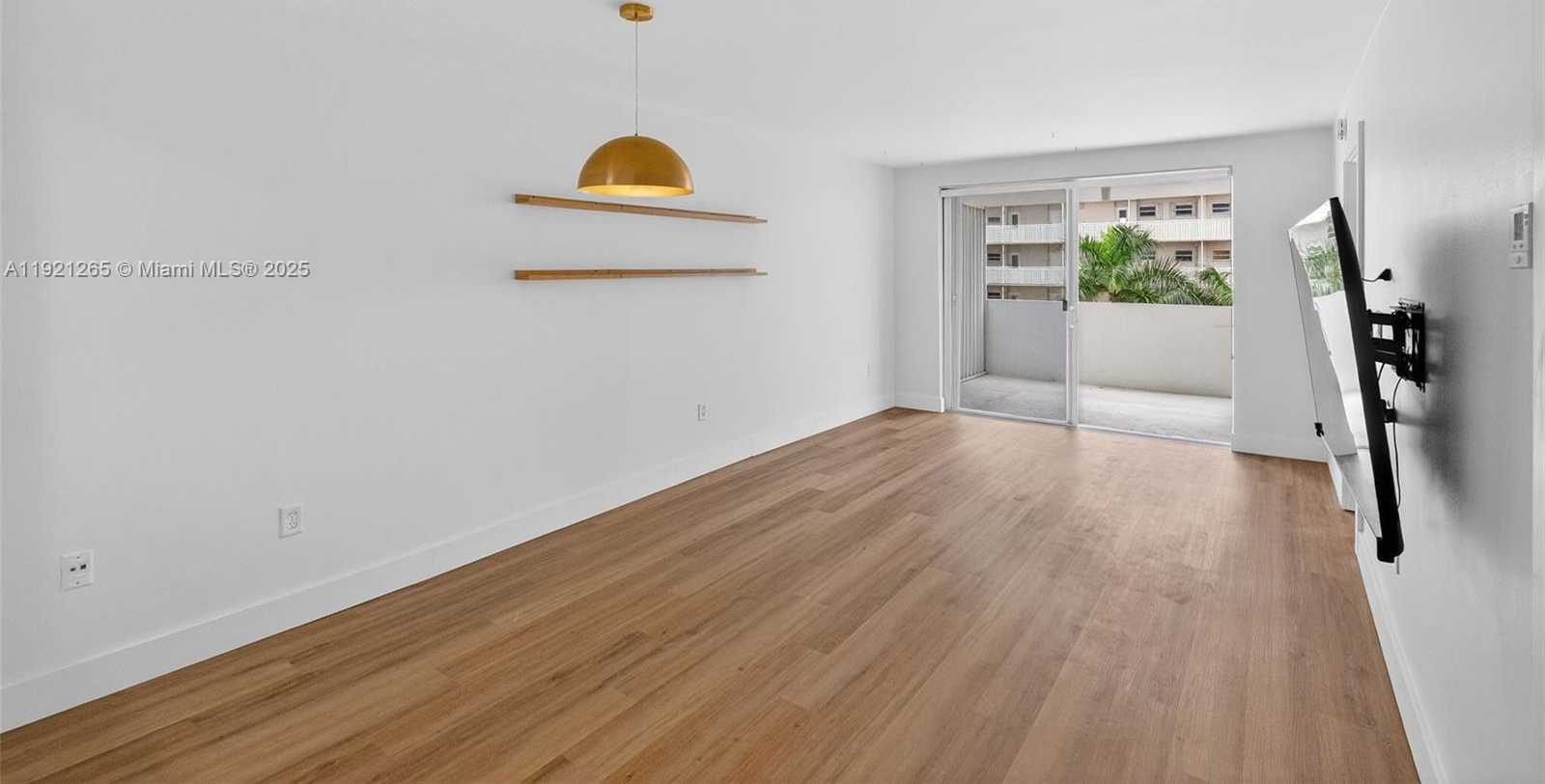 Small Image of 1331 LINCOLN RD #602, Miami Beach Number 18