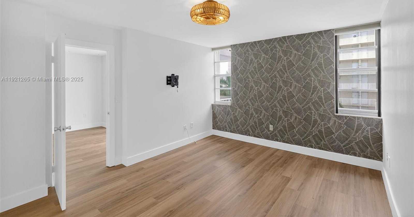 Small Image of 1331 LINCOLN RD #602, Miami Beach Number 21