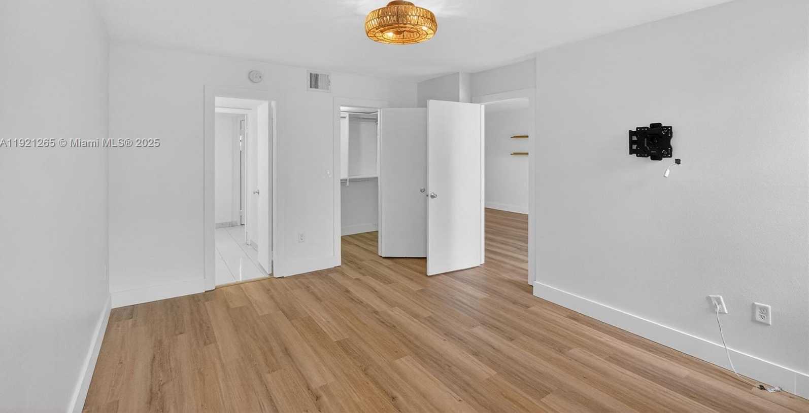 Small Image of 1331 LINCOLN RD #602, Miami Beach Number 23