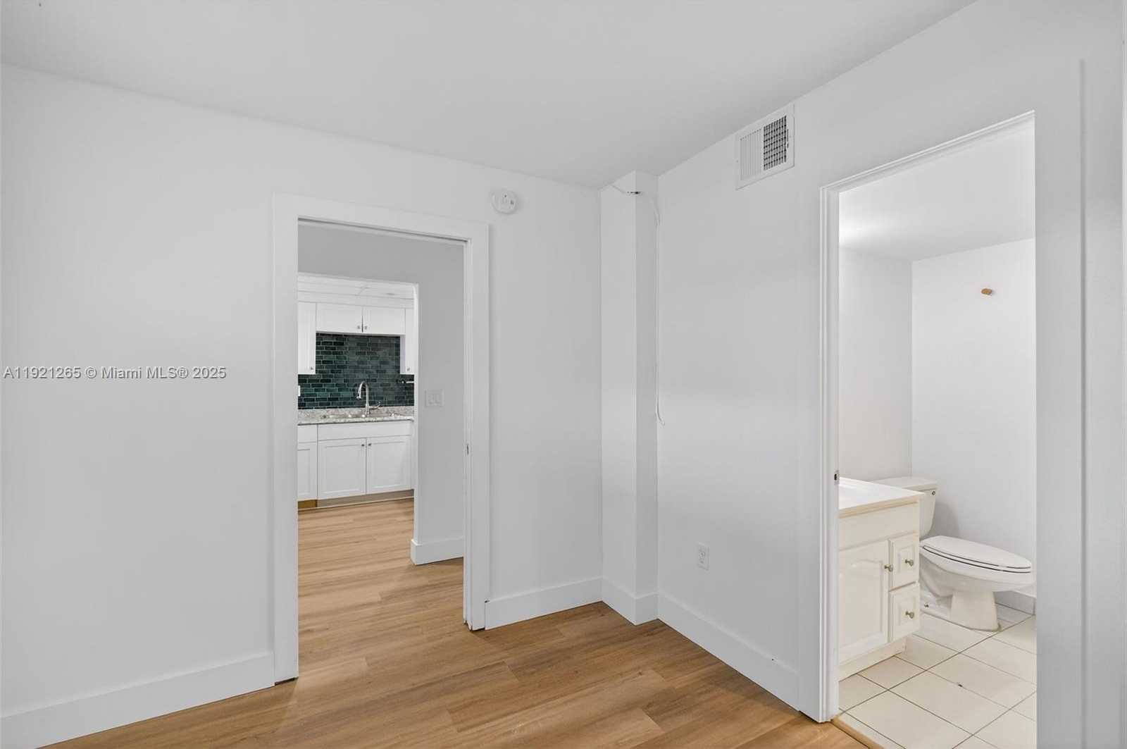 Small Image of 1331 LINCOLN RD #602, Miami Beach Number 32