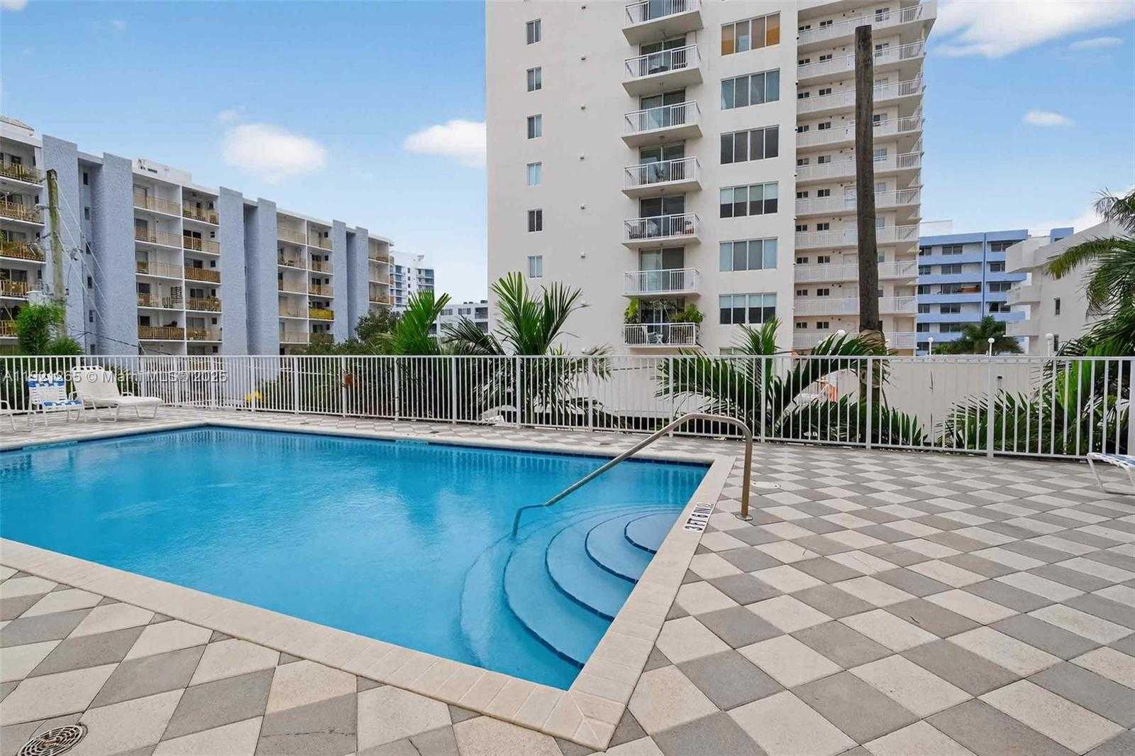 Small Image of 1331 LINCOLN RD #602, Miami Beach Number 36