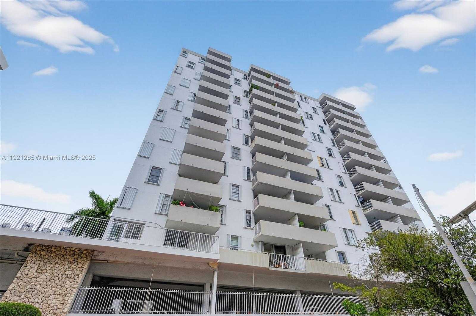 Small Image of 1331 LINCOLN RD #602, Miami Beach Number 41
