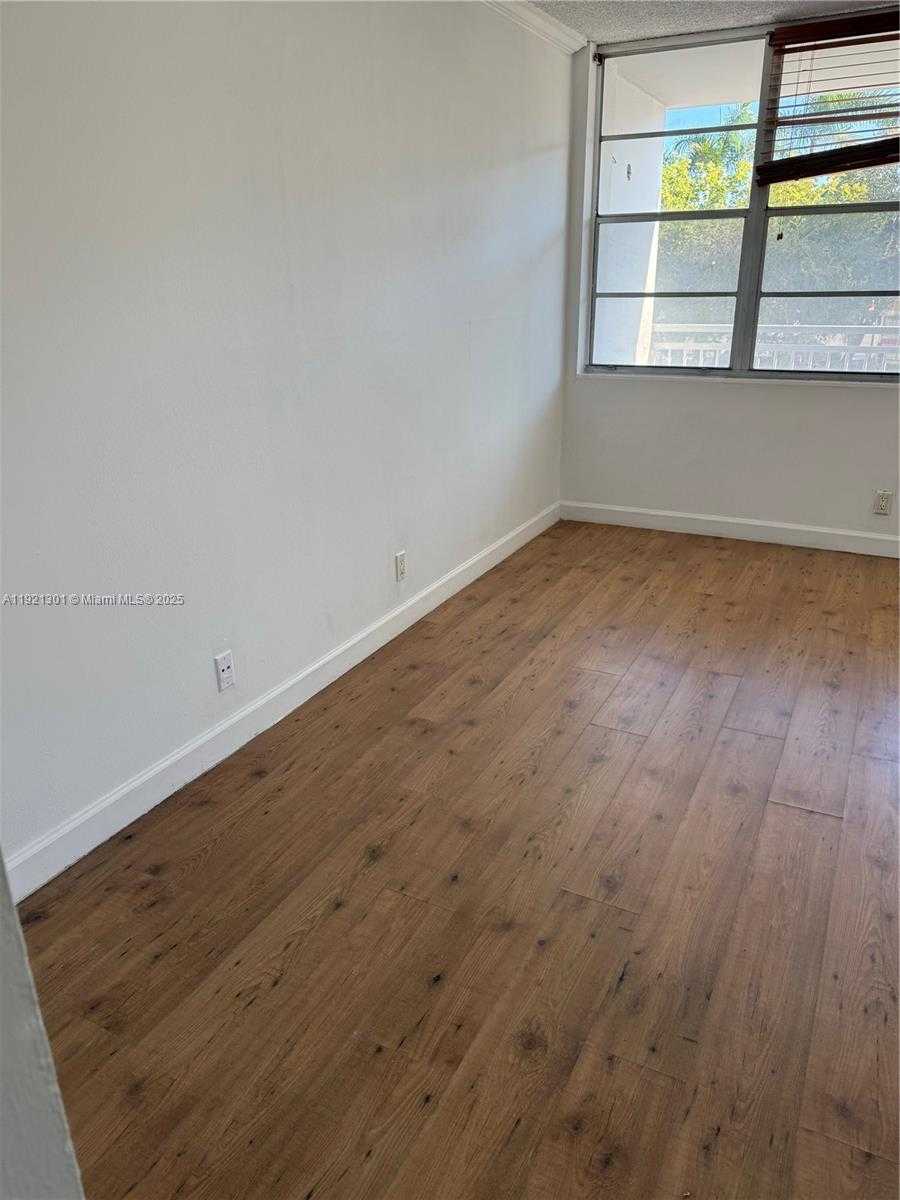 Small Image of 2025 NORTH EAST 164TH ST #218, North Miami Beach Number 11