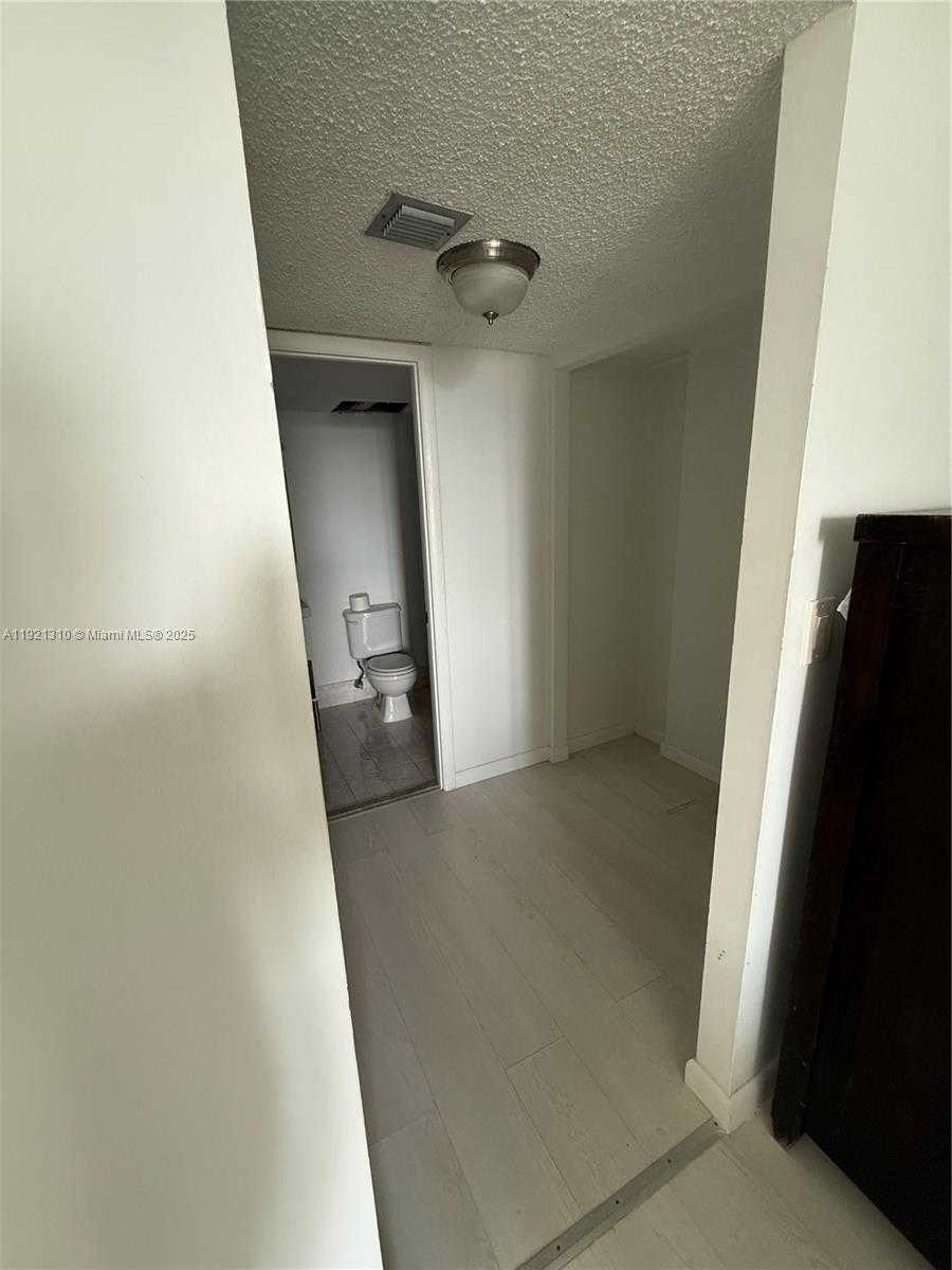 Small Image of 2025 NORTH EAST 164TH ST #518, North Miami Beach Number 6