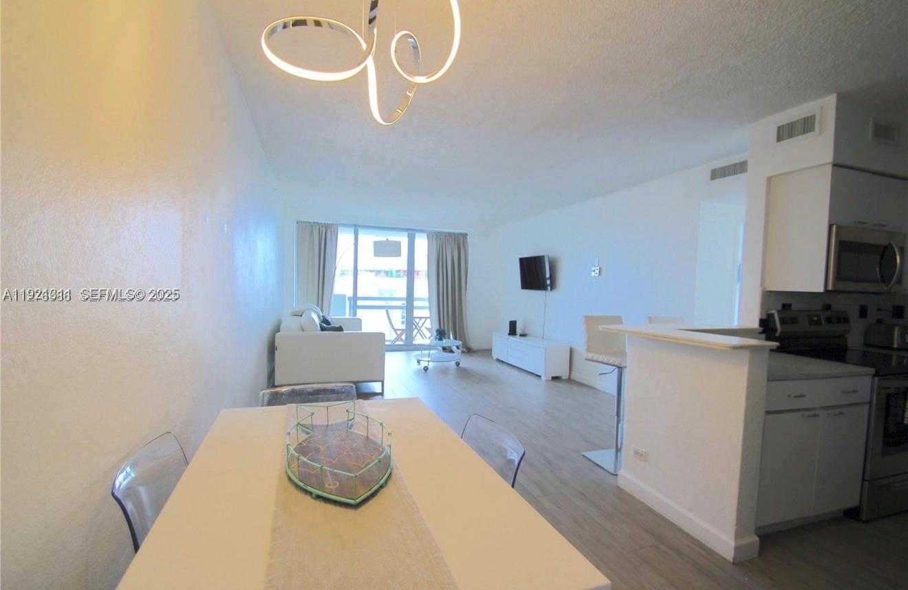 Small Image of 1500 BAY ROAD #374S, Miami Beach Number 3
