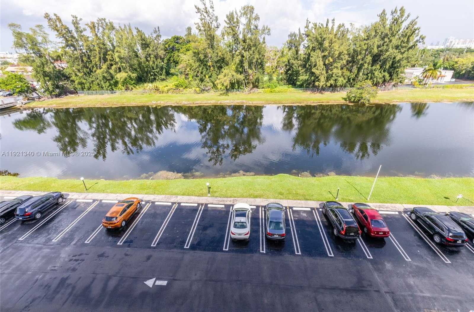 Small Image of 16465 NORTH EAST 22ND AVE #315, North Miami Beach Number 1