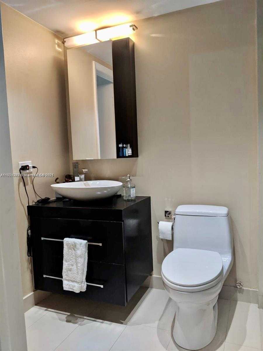 Small Image of 16465 NORTH EAST 22ND AVE #315, North Miami Beach Number 13