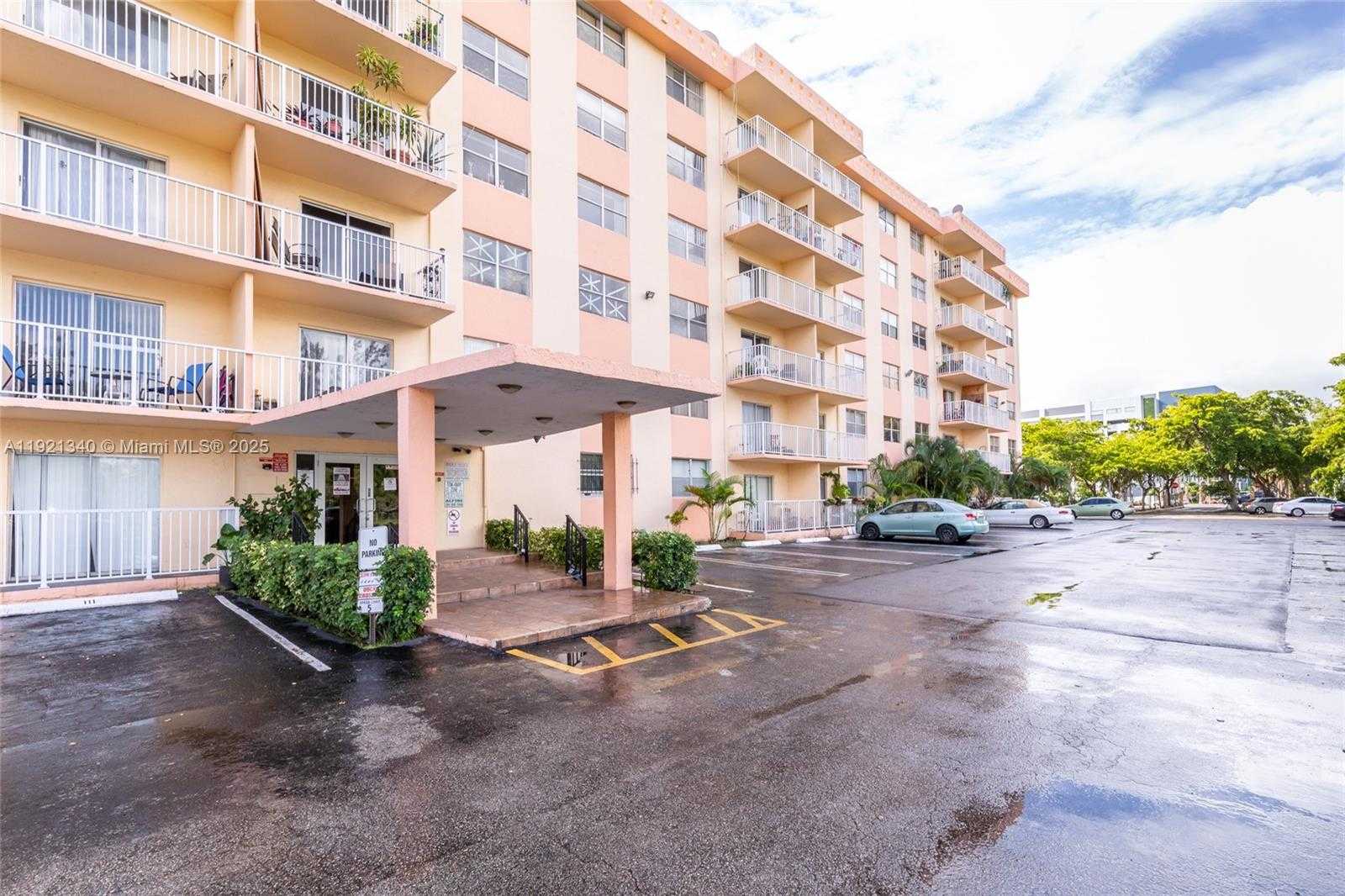 Small Image of 16465 NORTH EAST 22ND AVE #315, North Miami Beach Number 18