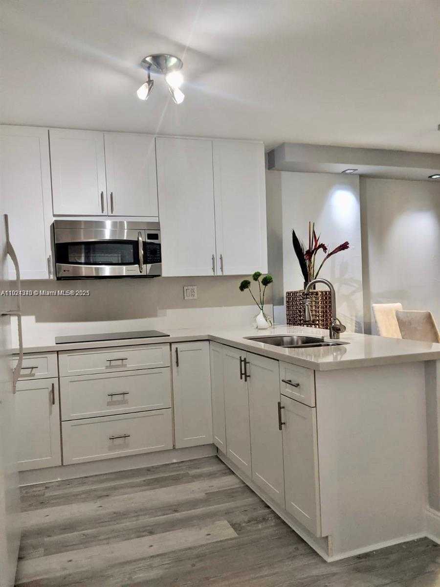 Small Image of 16465 NORTH EAST 22ND AVE #315, North Miami Beach Number 4