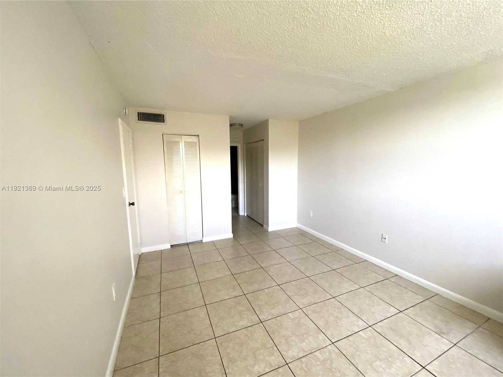 Small Image of 16465 NORTH EAST 22ND AVE #513, North Miami Beach Number 12