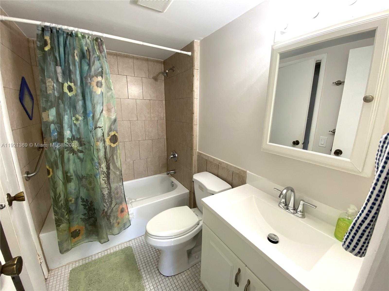 Small Image of 16465 NORTH EAST 22ND AVE #513, North Miami Beach Number 15