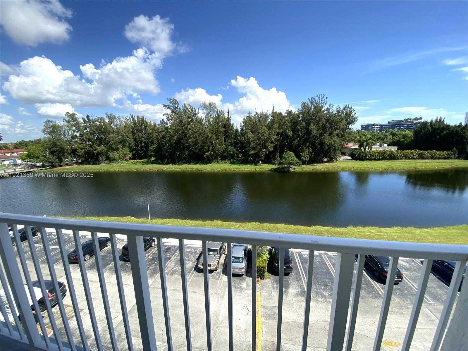 Small Image of 16465 NORTH EAST 22ND AVE #513, North Miami Beach Number 5