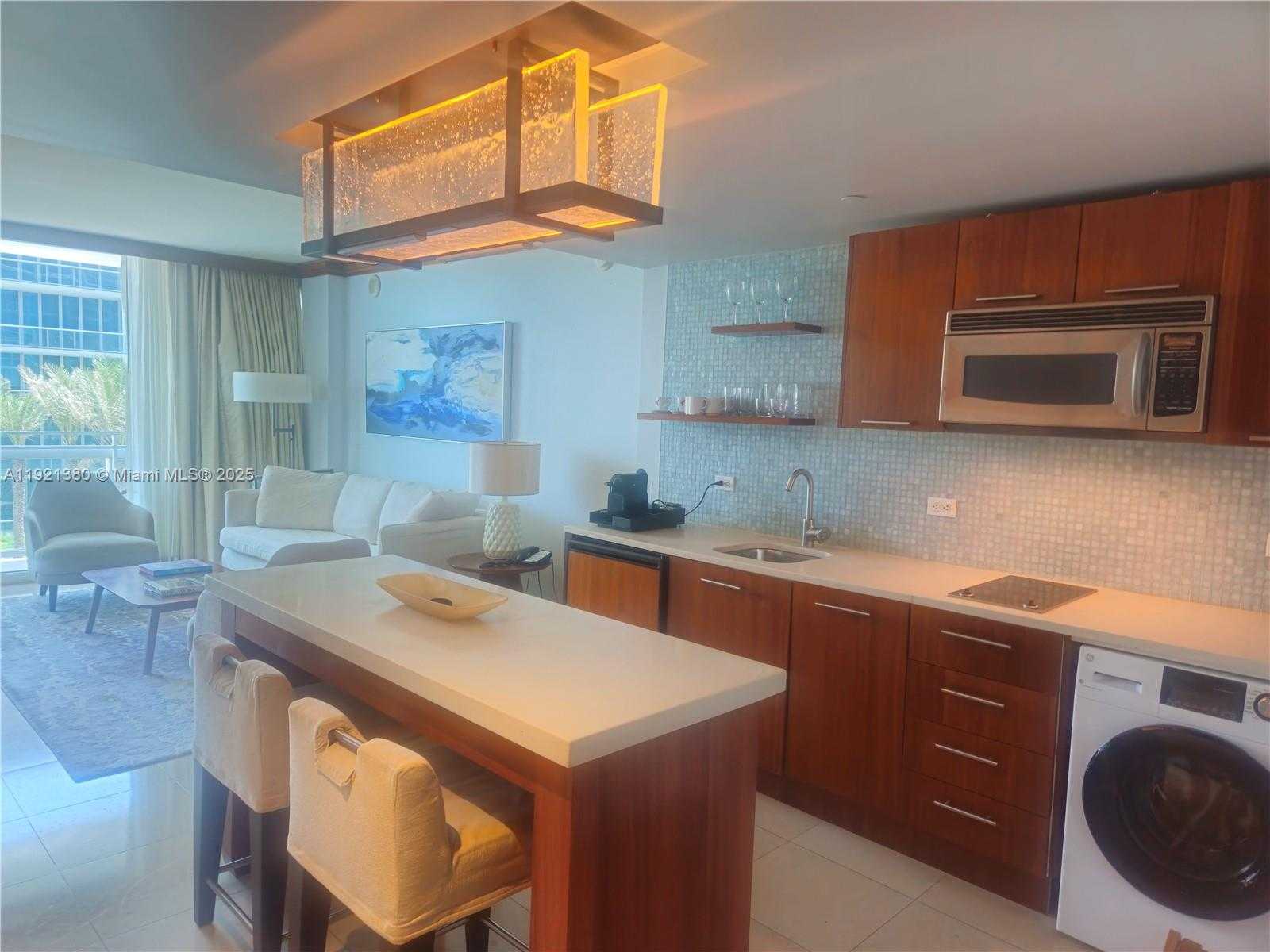 Small Image of 6801 COLLINS AVE #320, Miami Beach Number 11