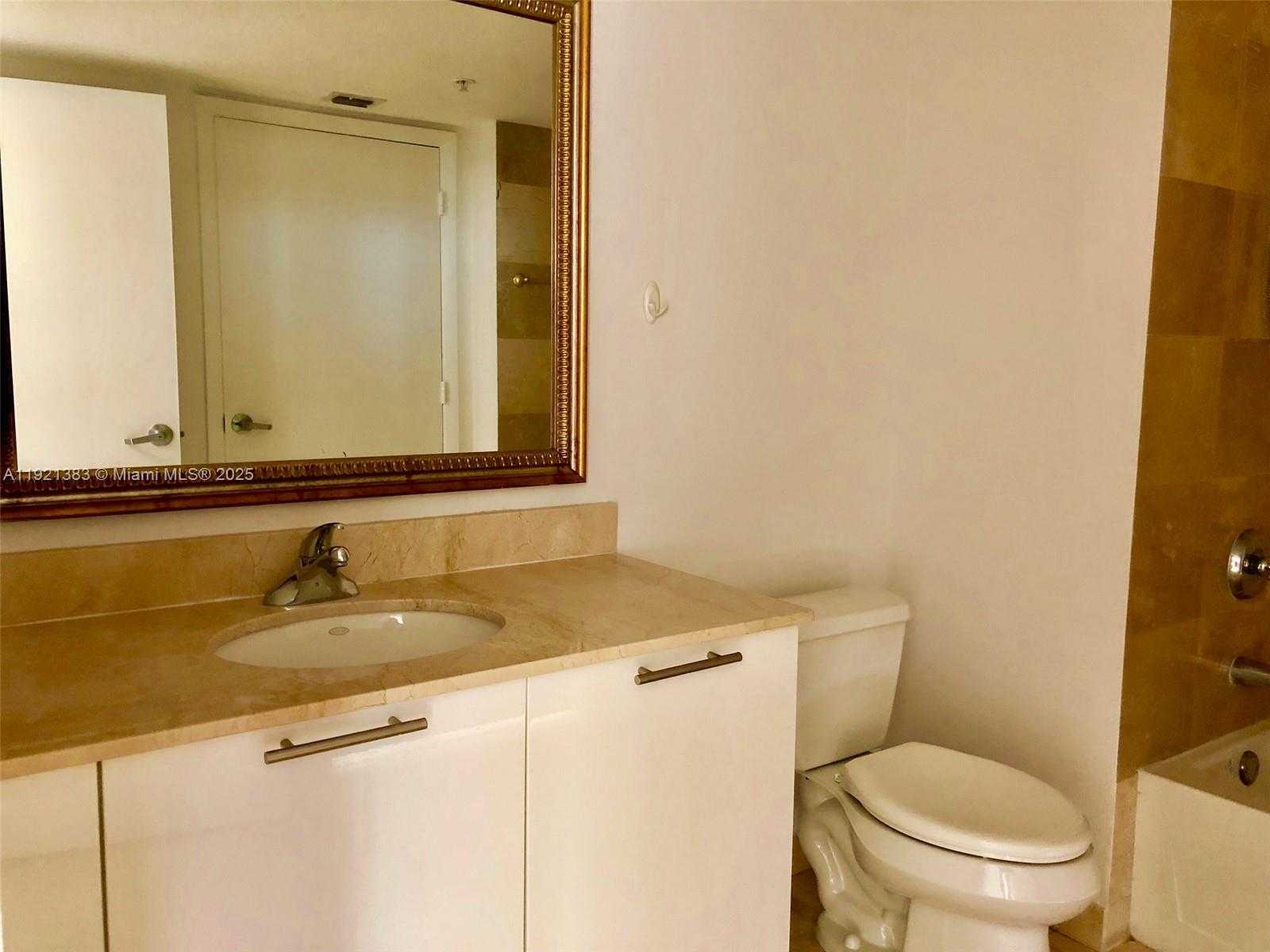 Imagen de Pequeño Objeto