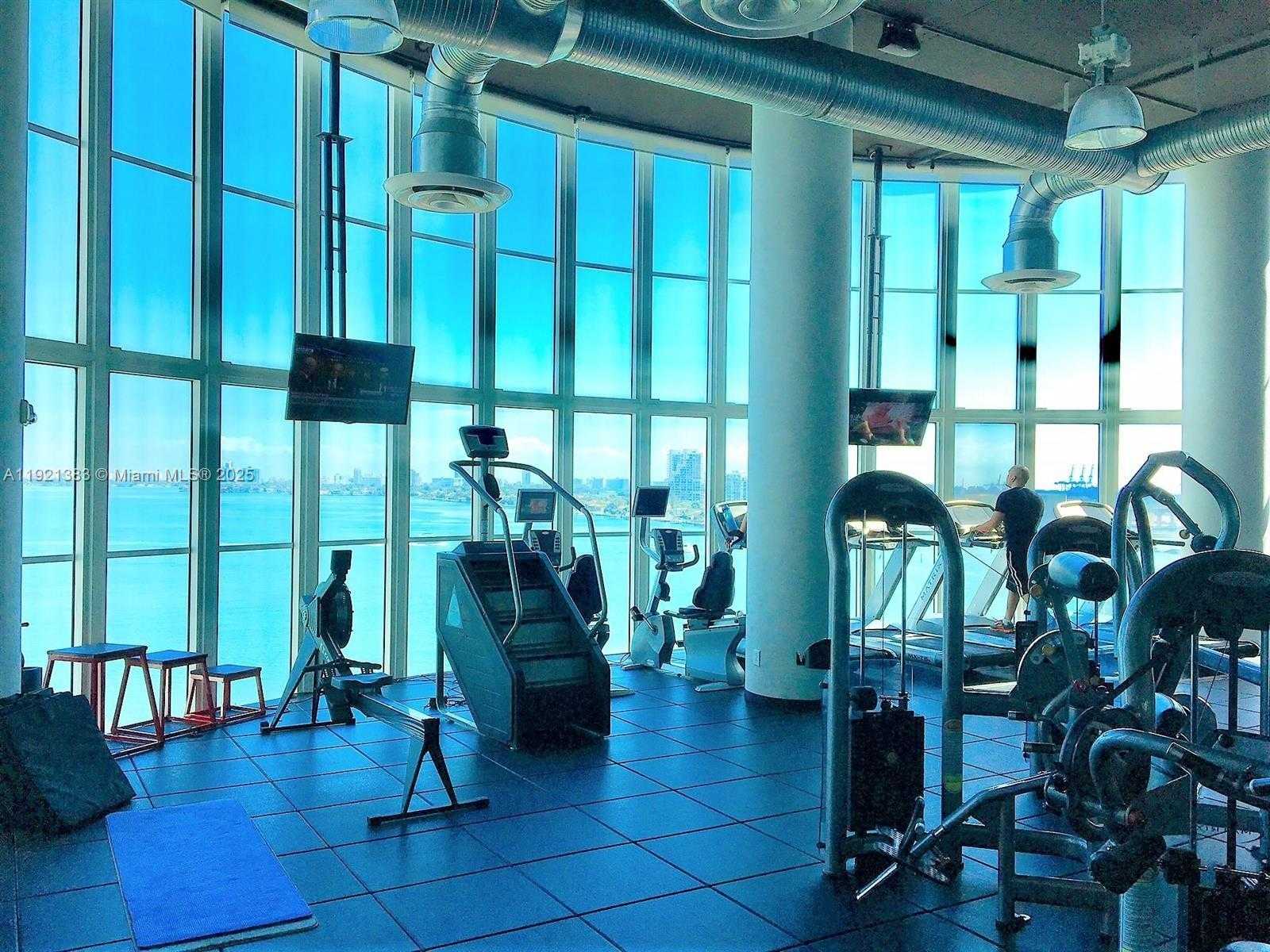 Imagen de Pequeño Objeto