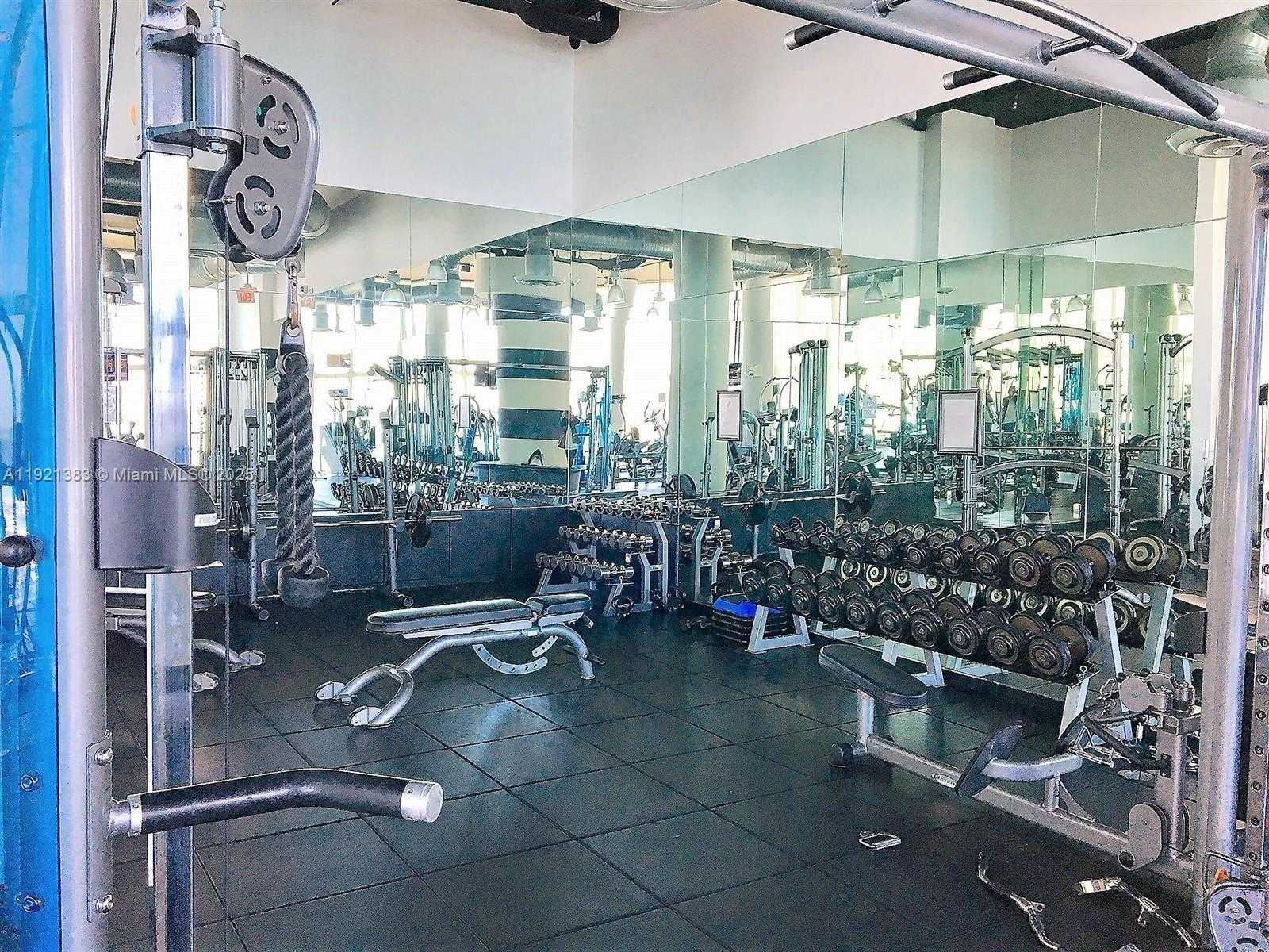 Imagen de Pequeño Objeto