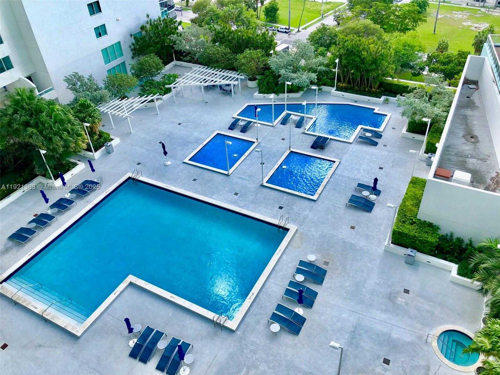 Imagen de Pequeño Objeto