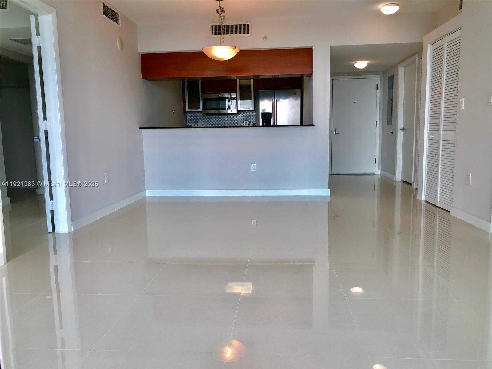 Imagen de Pequeño Objeto