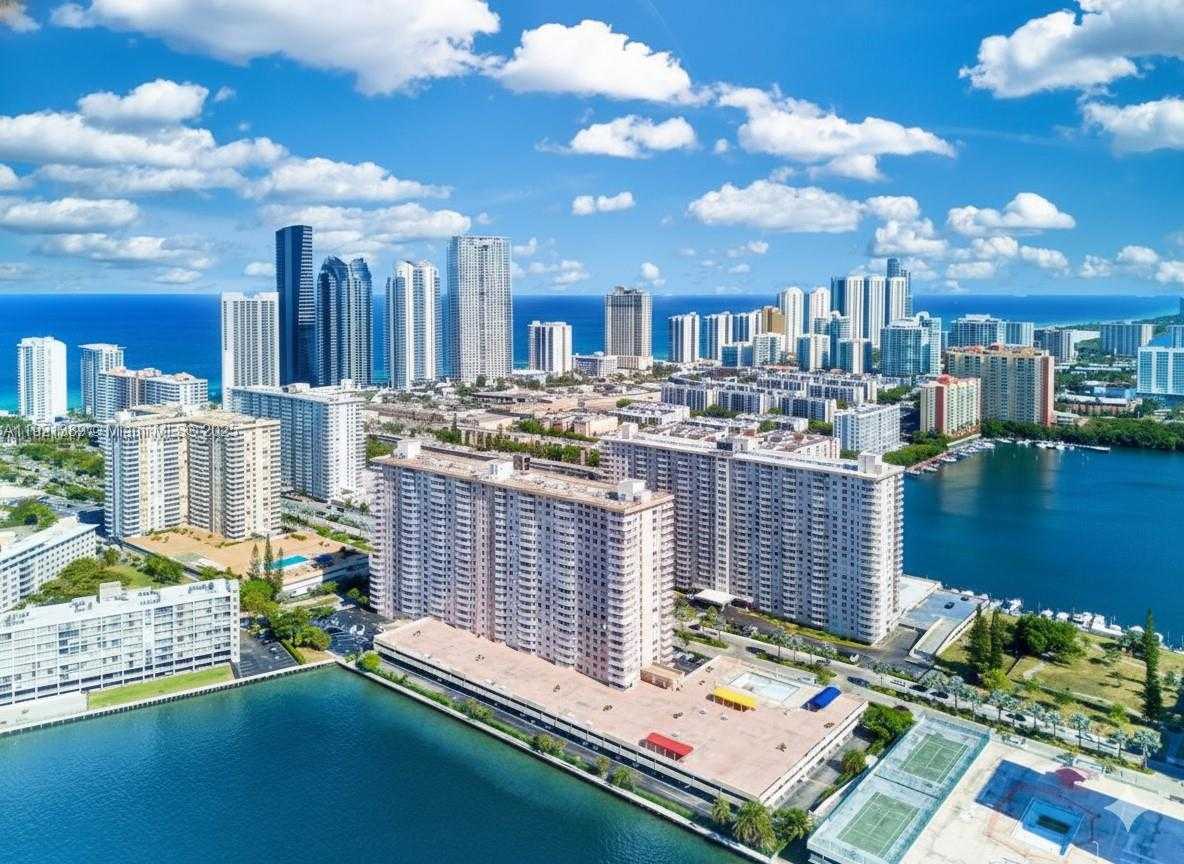 Small Image of 251 174TH ST #2012, Sunny Isles Beach Number 1