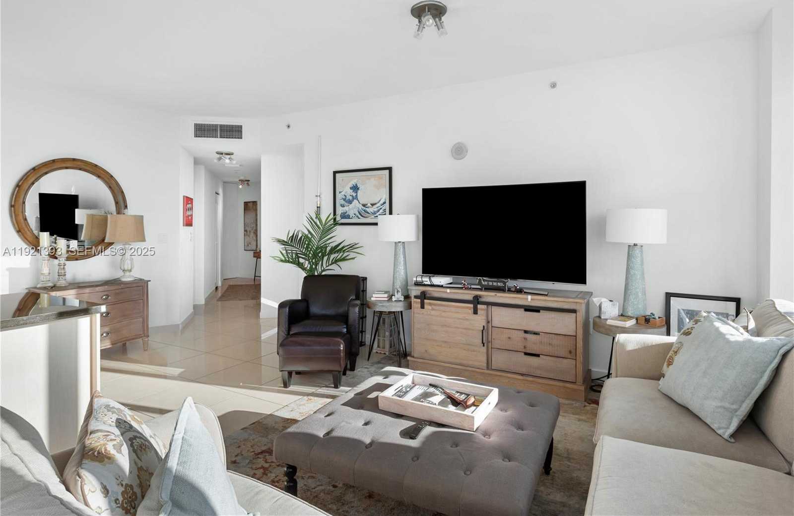 Small Image of 1111 SOUTH WEST 1ST AVE #2925-N, Miami Number 7