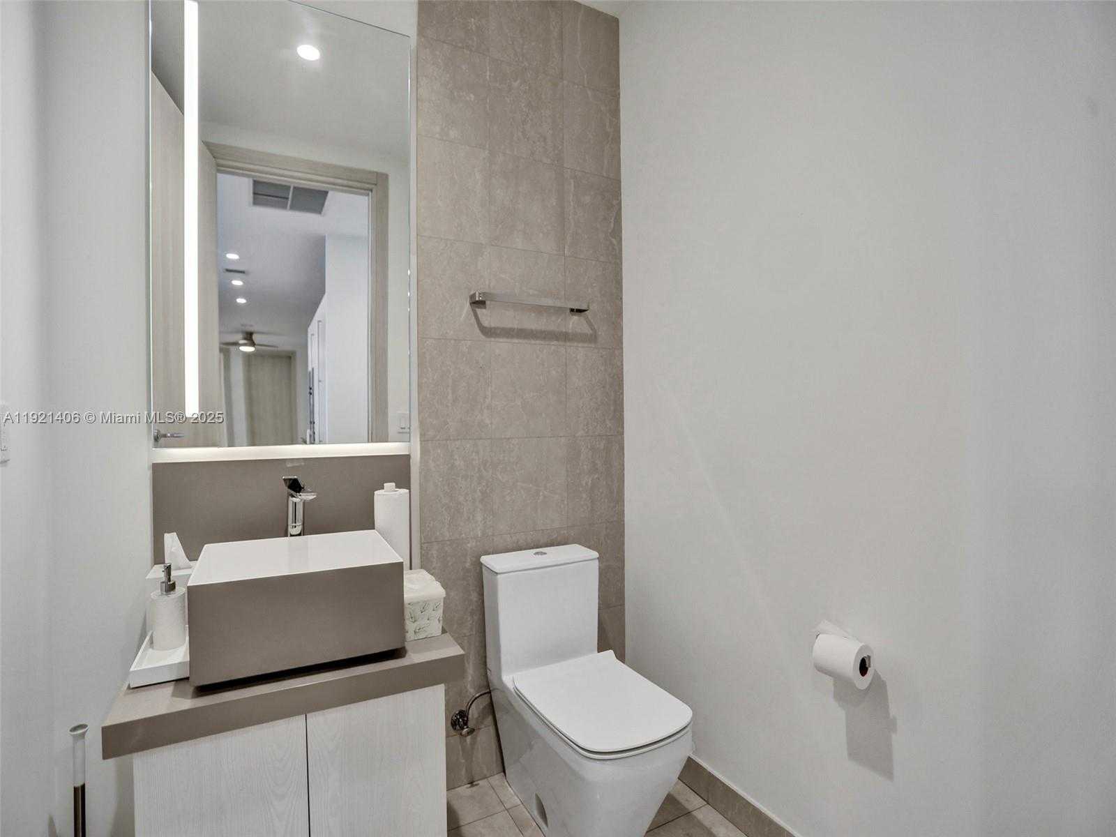 Small Image of 1000 BRICKELL PLZ #PH5103, Miami Number 15