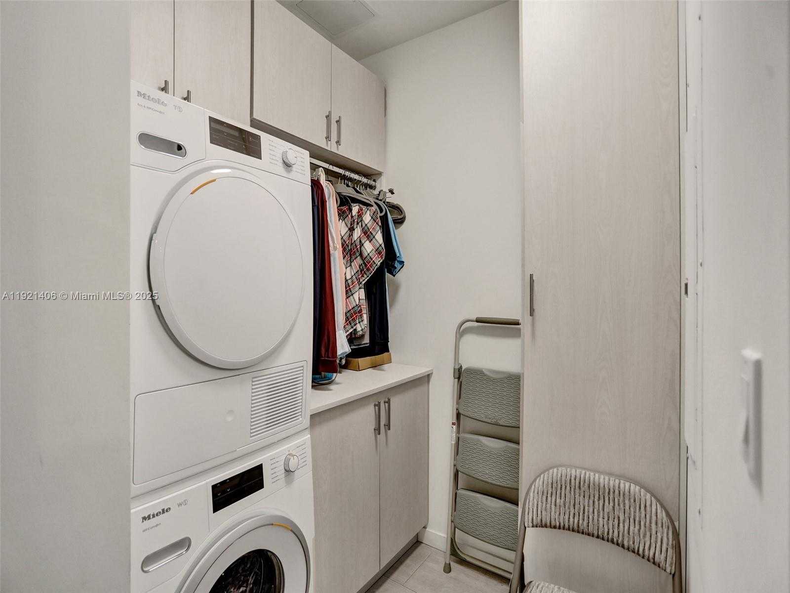 Small Image of 1000 BRICKELL PLZ #PH5103, Miami Number 18