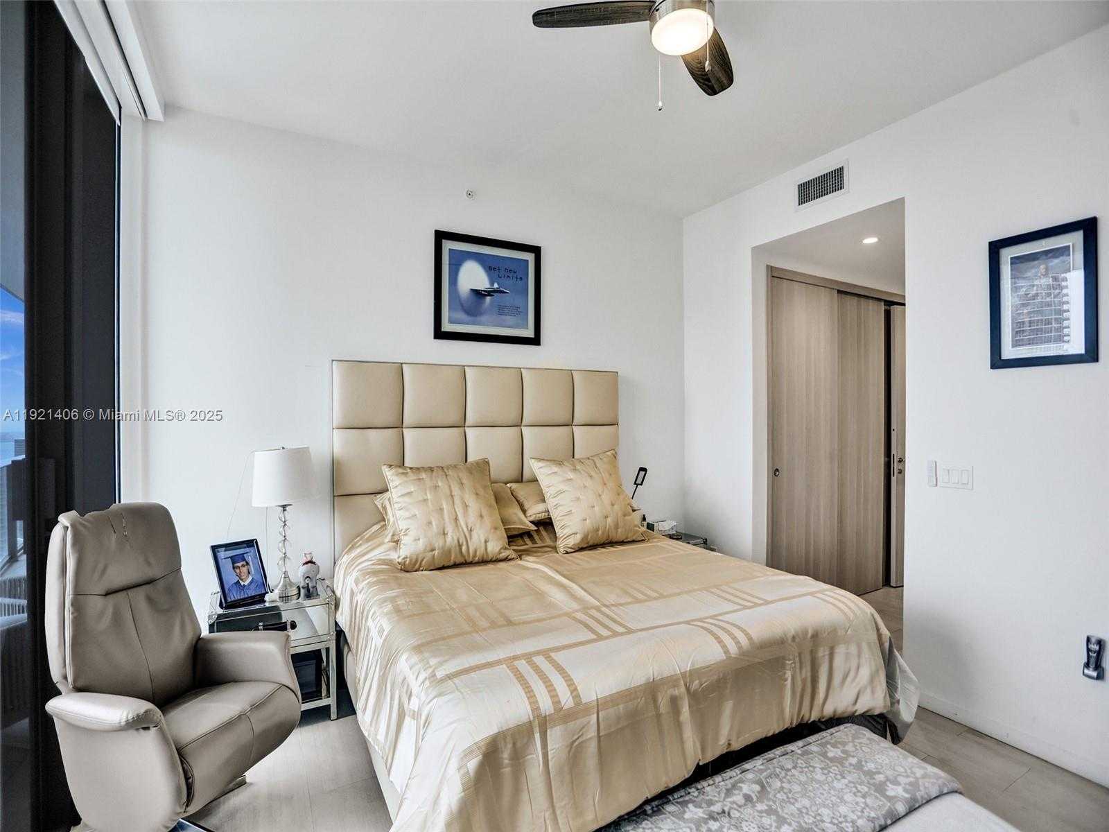 Small Image of 1000 BRICKELL PLZ #PH5103, Miami Number 22