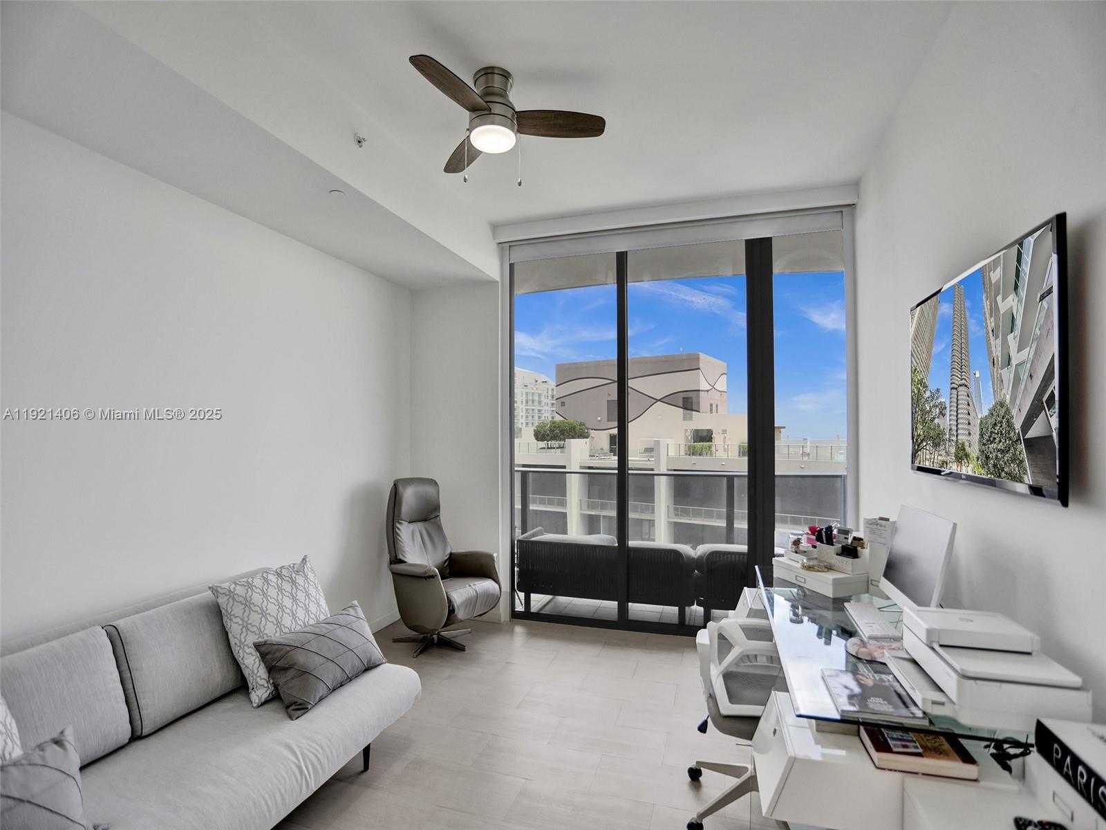 Small Image of 1000 BRICKELL PLZ #PH5103, Miami Number 26