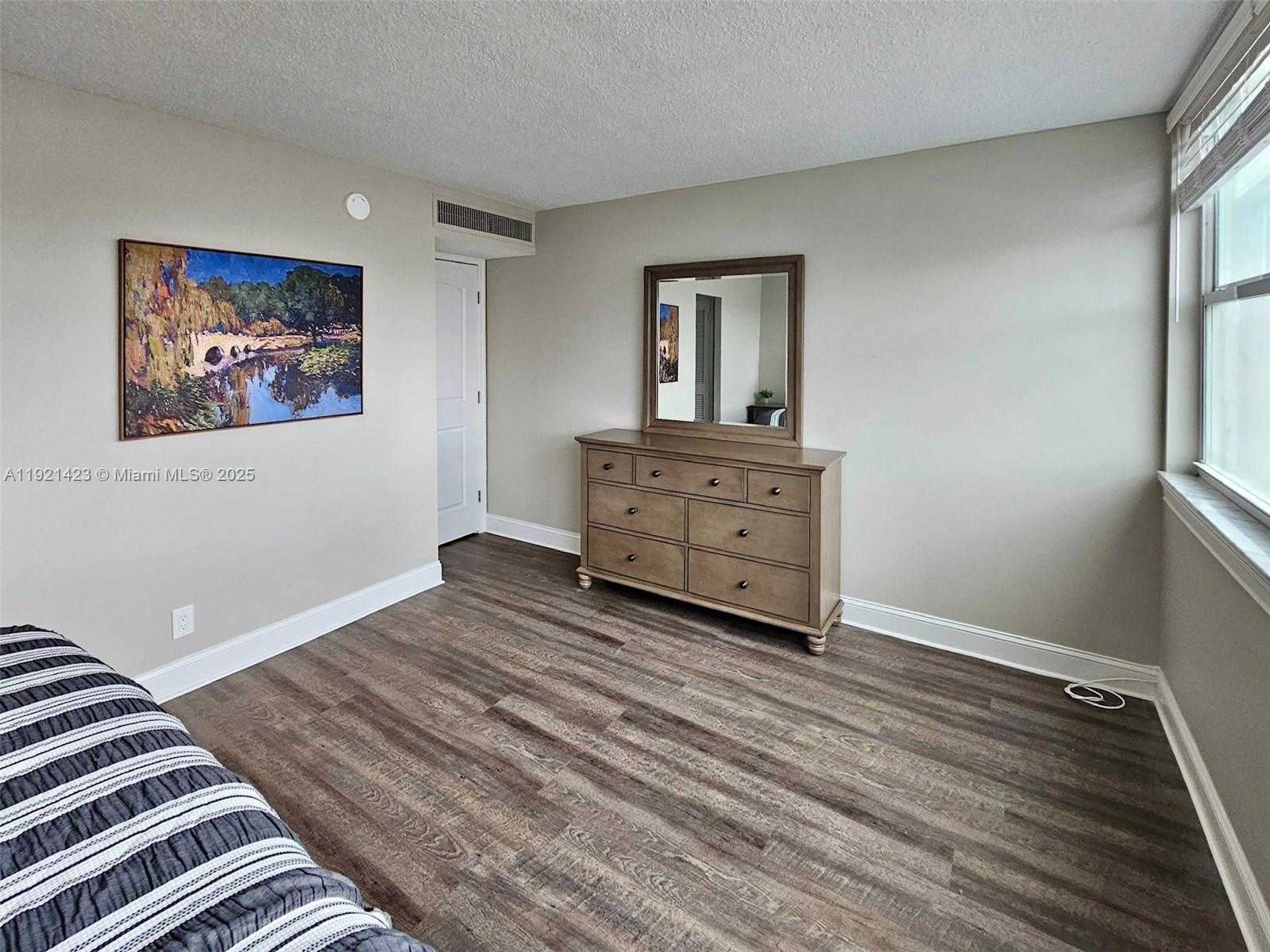 Small Image of 1410 SOUTH OCEAN DR #308, Hollywood Number 24