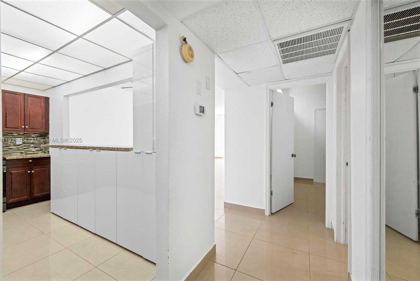 Small Image of 19380 COLLINS AVE #PH-6, Sunny Isles Beach Number 5