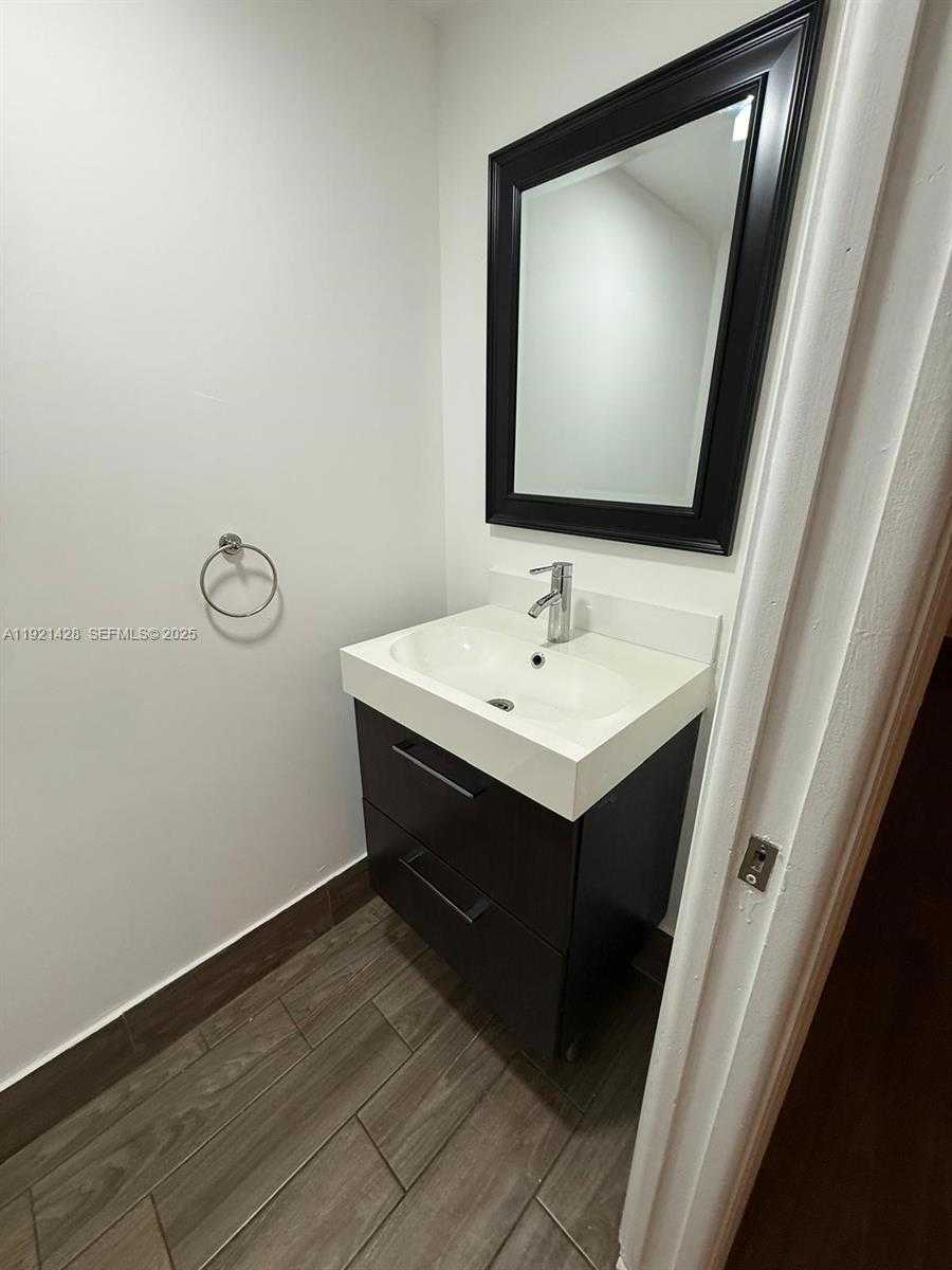 Small Image of 14111 SOUTH WEST 121 PLACE #4, Miami Number 4