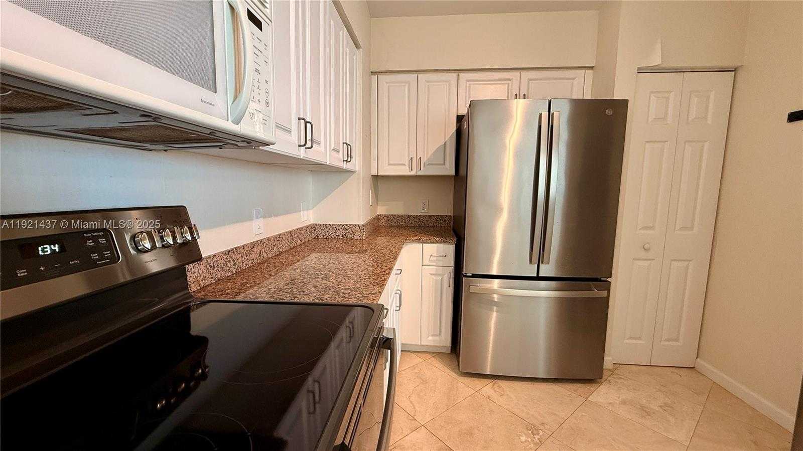 Small Image of 1155 BRICKELL BAY DR #PH104, Miami Number 10