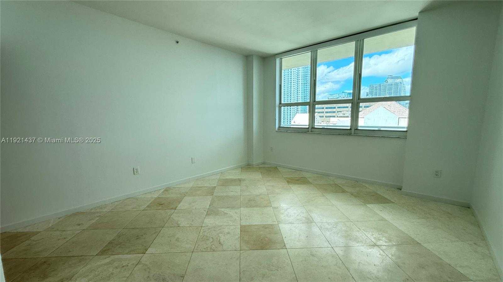 Small Image of 1155 BRICKELL BAY DR #PH104, Miami Number 15
