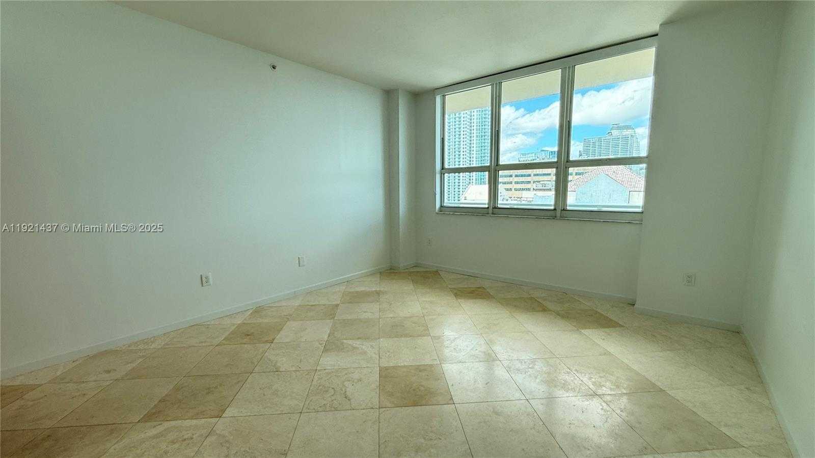 Small Image of 1155 BRICKELL BAY DR #PH104, Miami Number 17