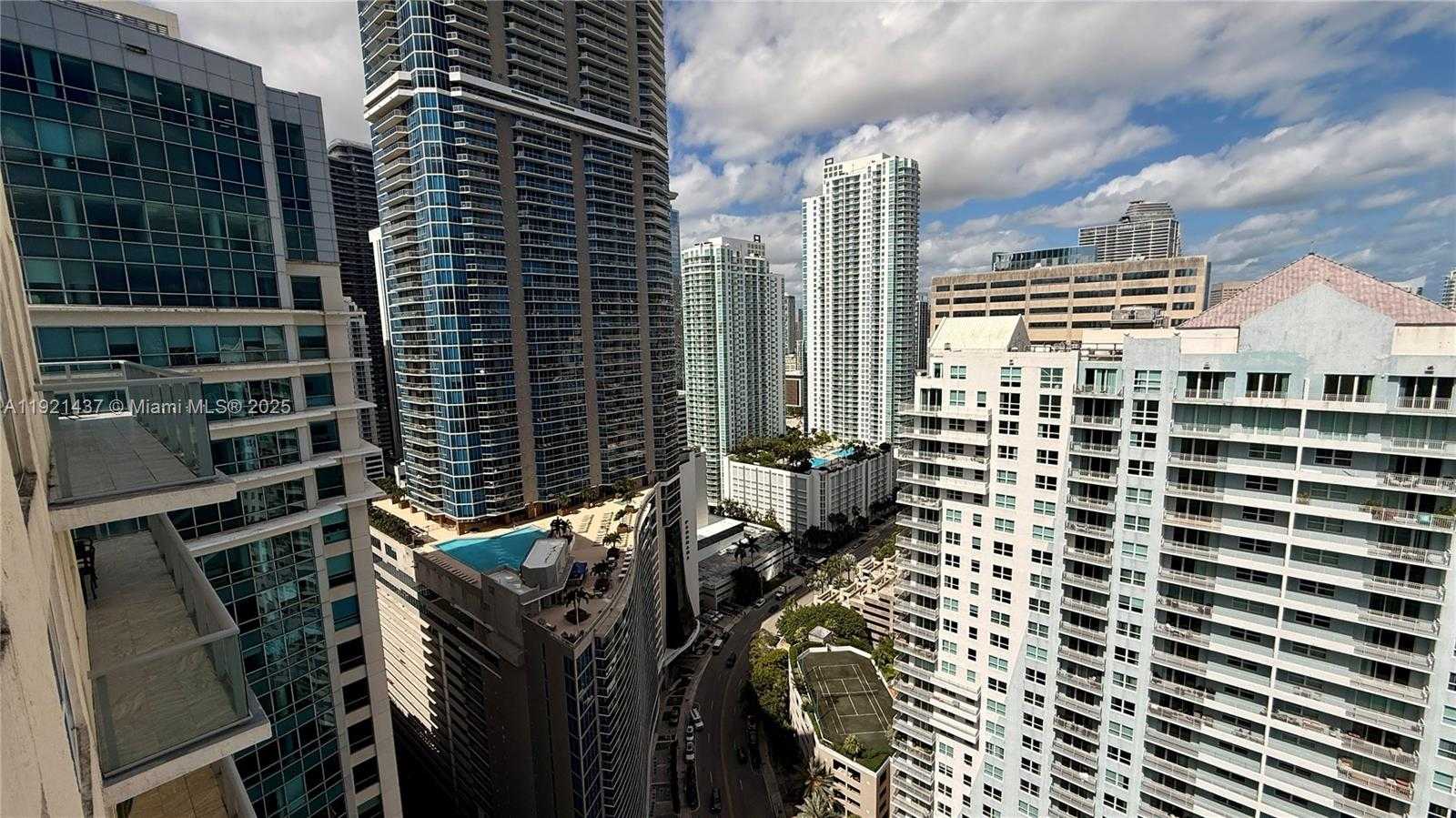 Small Image of 1155 BRICKELL BAY DR #PH104, Miami Number 27
