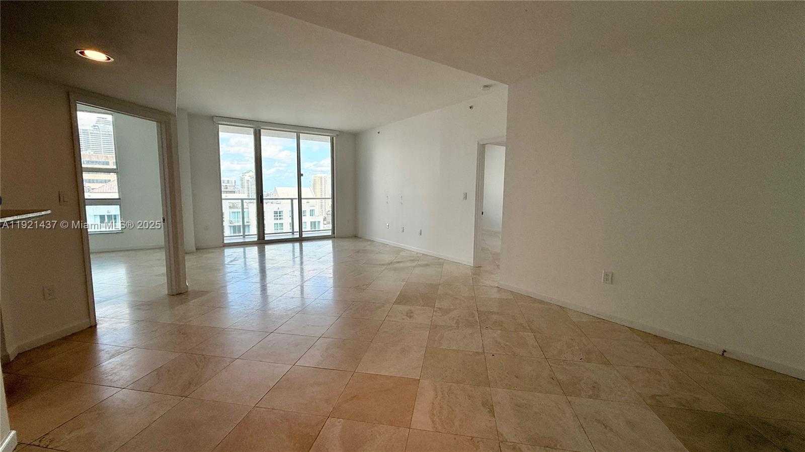 Small Image of 1155 BRICKELL BAY DR #PH104, Miami Number 5
