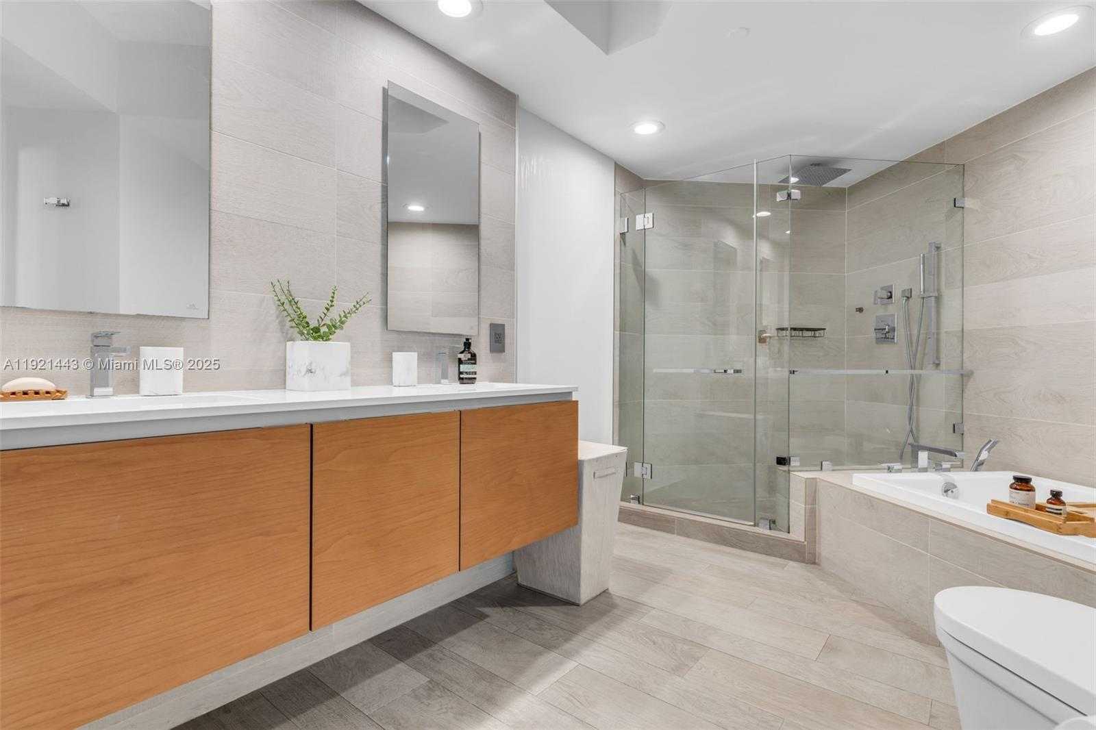 Small Image of 55 SOUTH EAST 6TH ST #3007, Miami Number 14