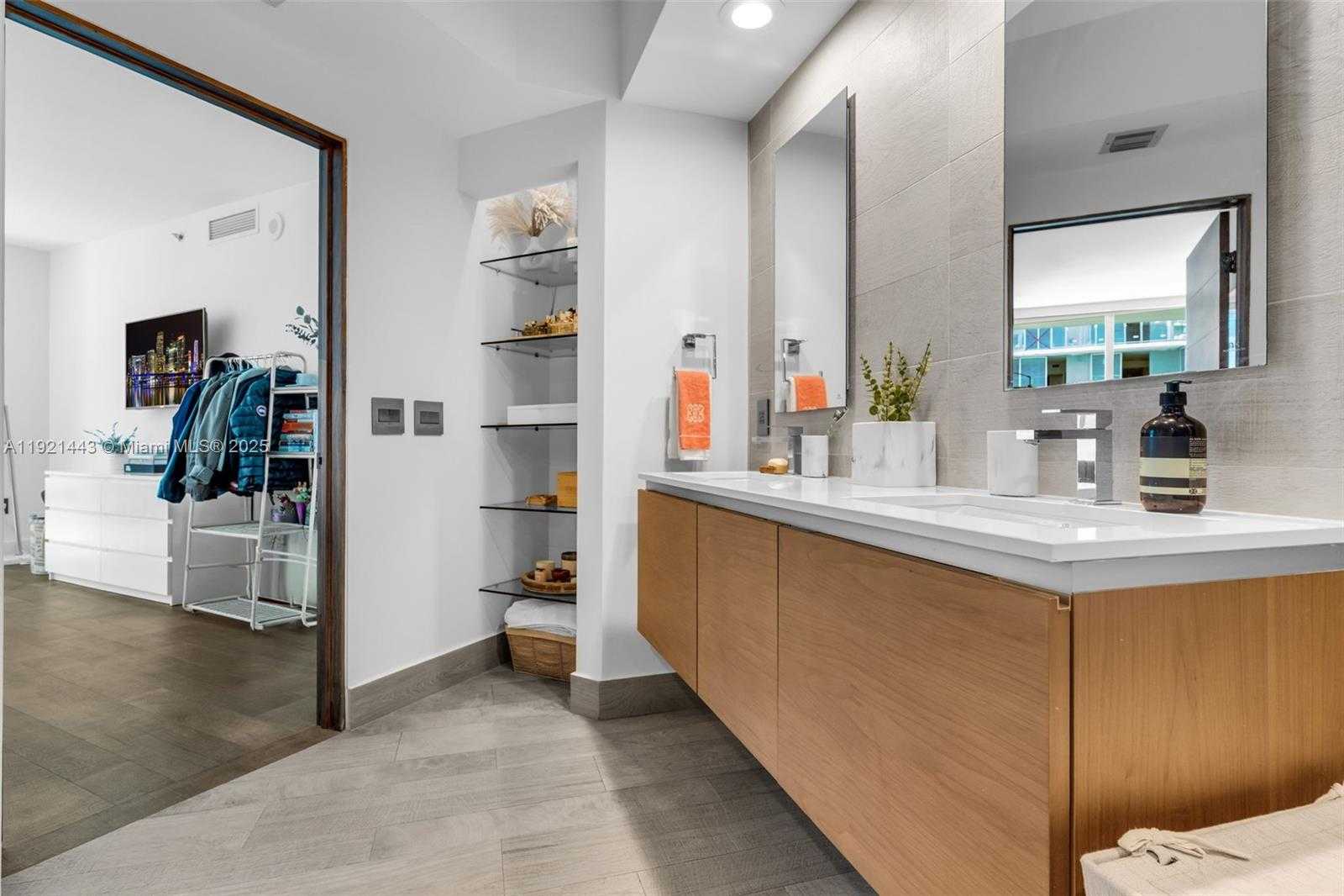 Small Image of 55 SOUTH EAST 6TH ST #3007, Miami Number 15