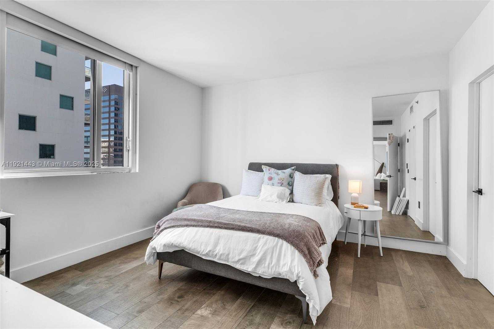 Small Image of 55 SOUTH EAST 6TH ST #3007, Miami Number 17