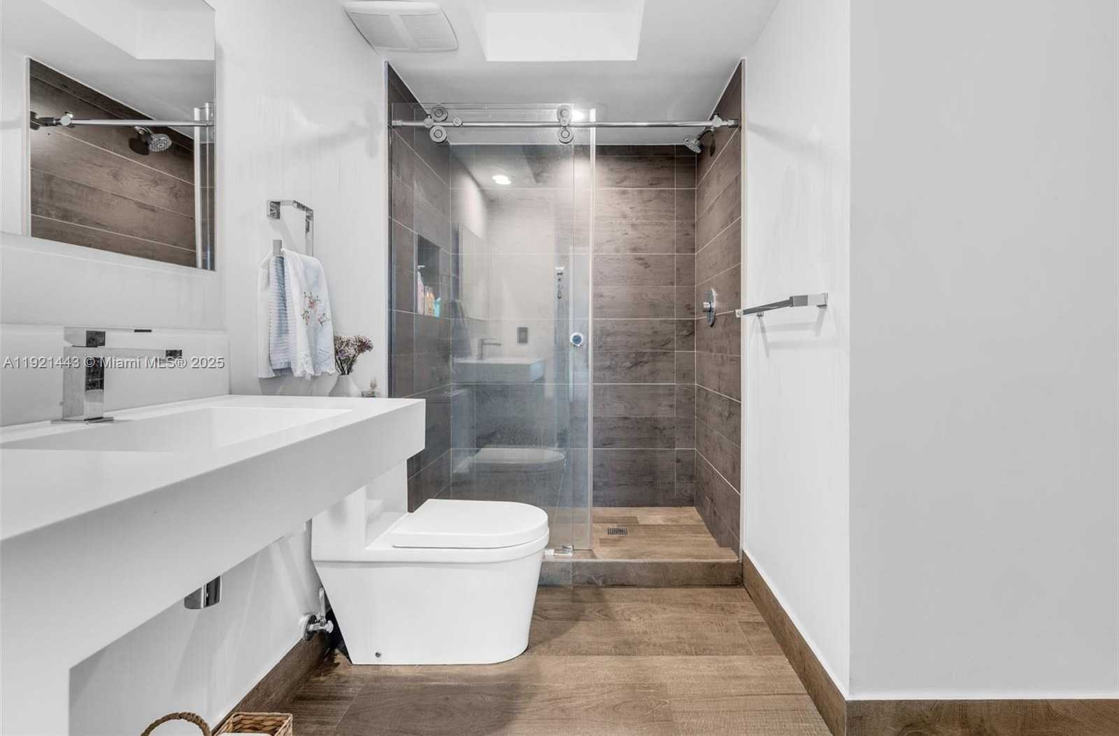 Small Image of 55 SOUTH EAST 6TH ST #3007, Miami Number 20