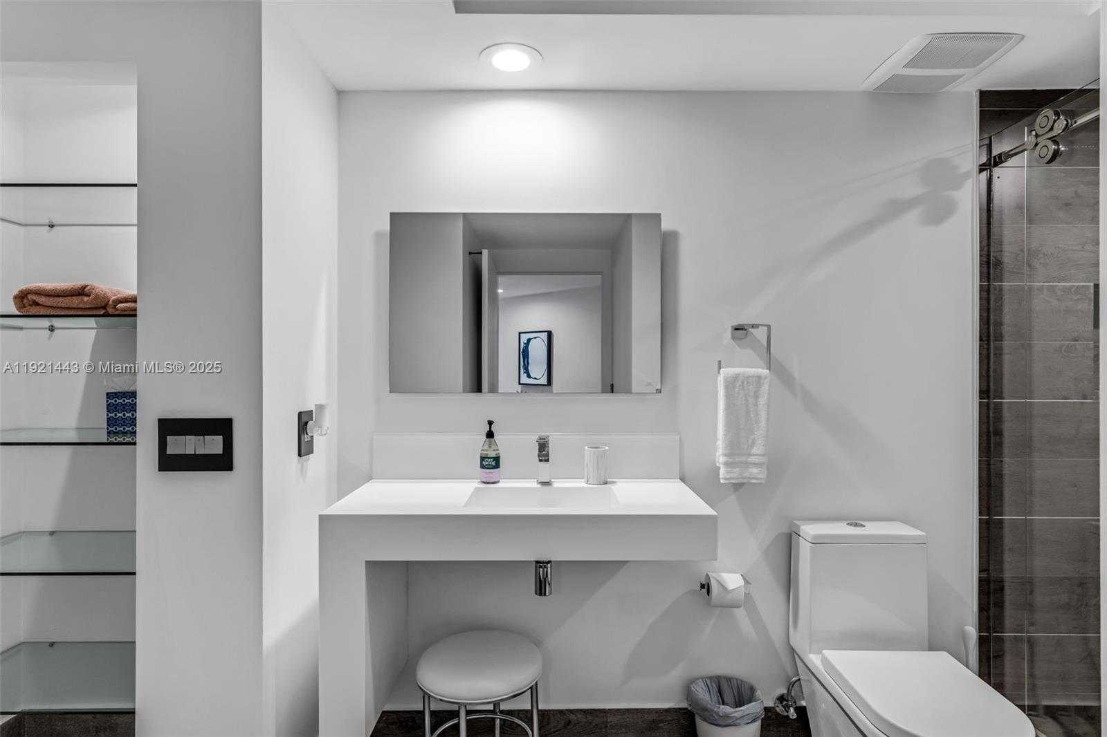 Small Image of 55 SOUTH EAST 6TH ST #3007, Miami Number 21