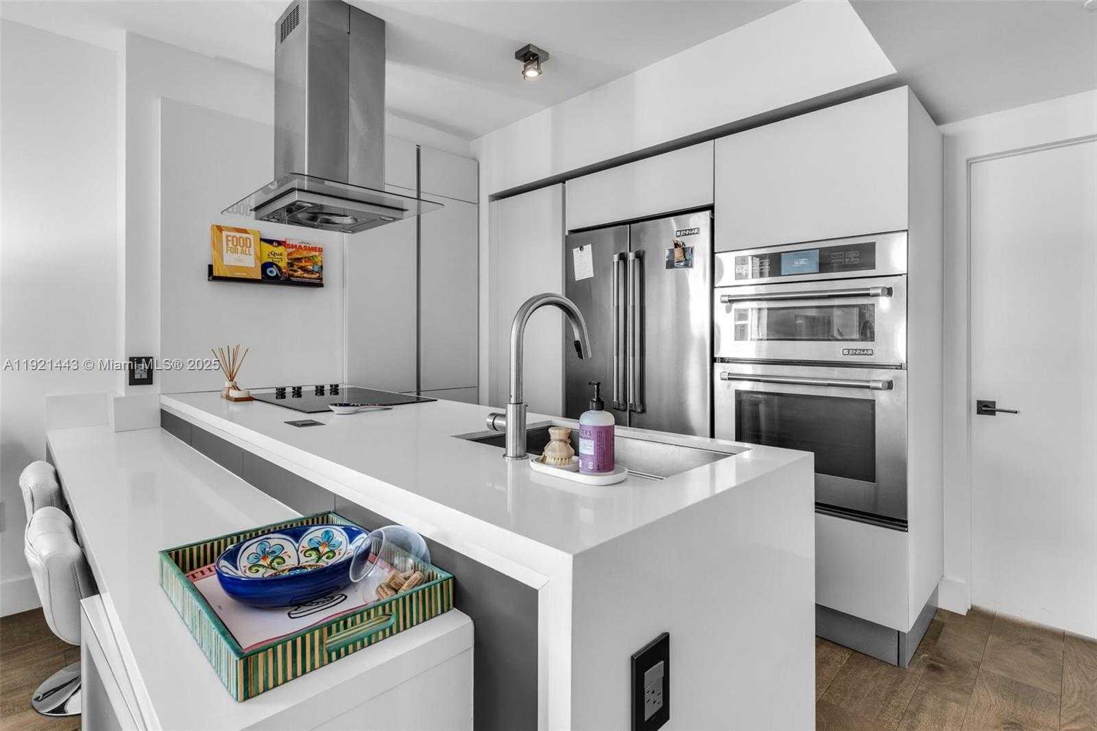 Small Image of 55 SOUTH EAST 6TH ST #3007, Miami Number 4