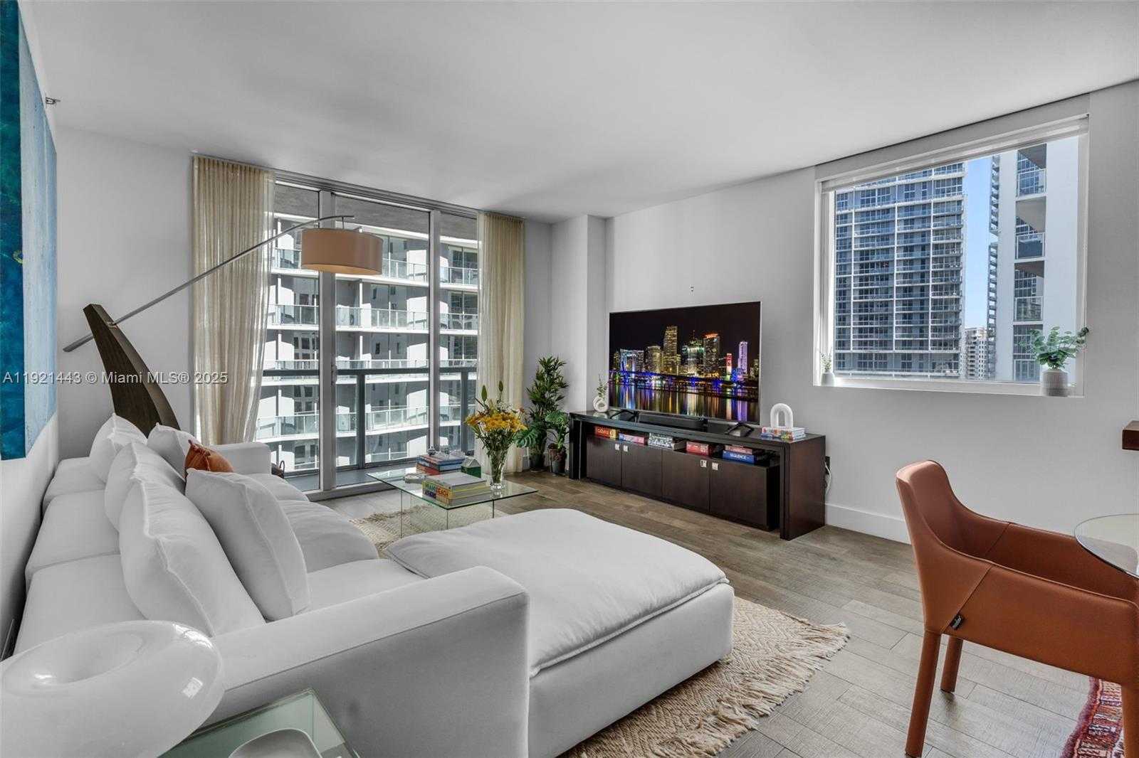 Small Image of 55 SOUTH EAST 6TH ST #3007, Miami Number 7