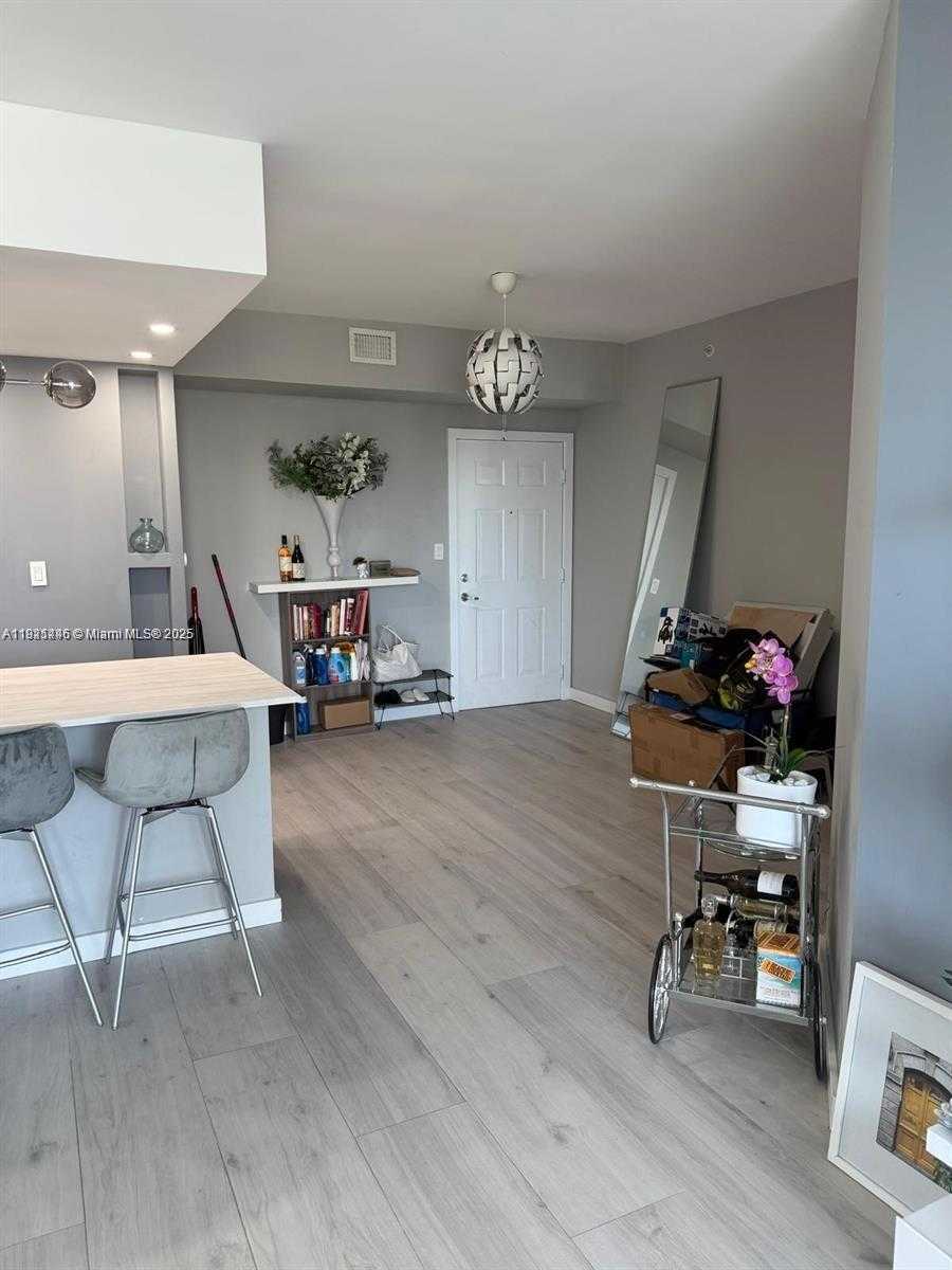 Small Image of 275 NORTH EAST 18TH ST #1405, Miami Number 10