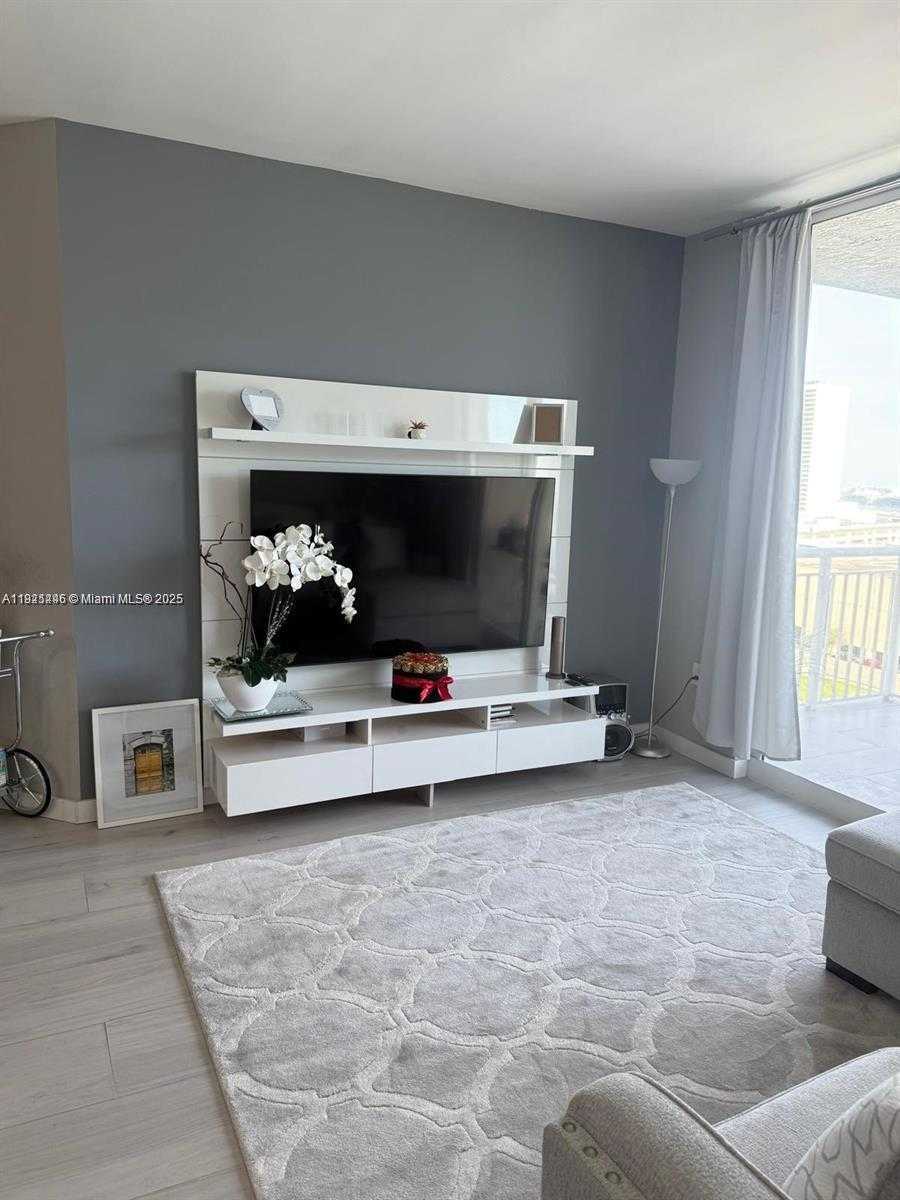 Small Image of 275 NORTH EAST 18TH ST #1405, Miami Number 13