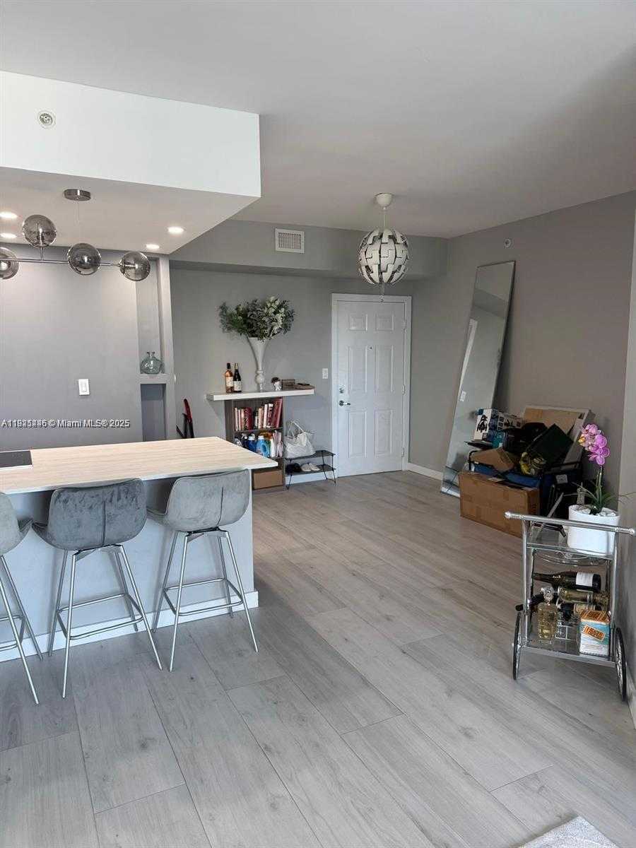 Small Image of 275 NORTH EAST 18TH ST #1405, Miami Number 3