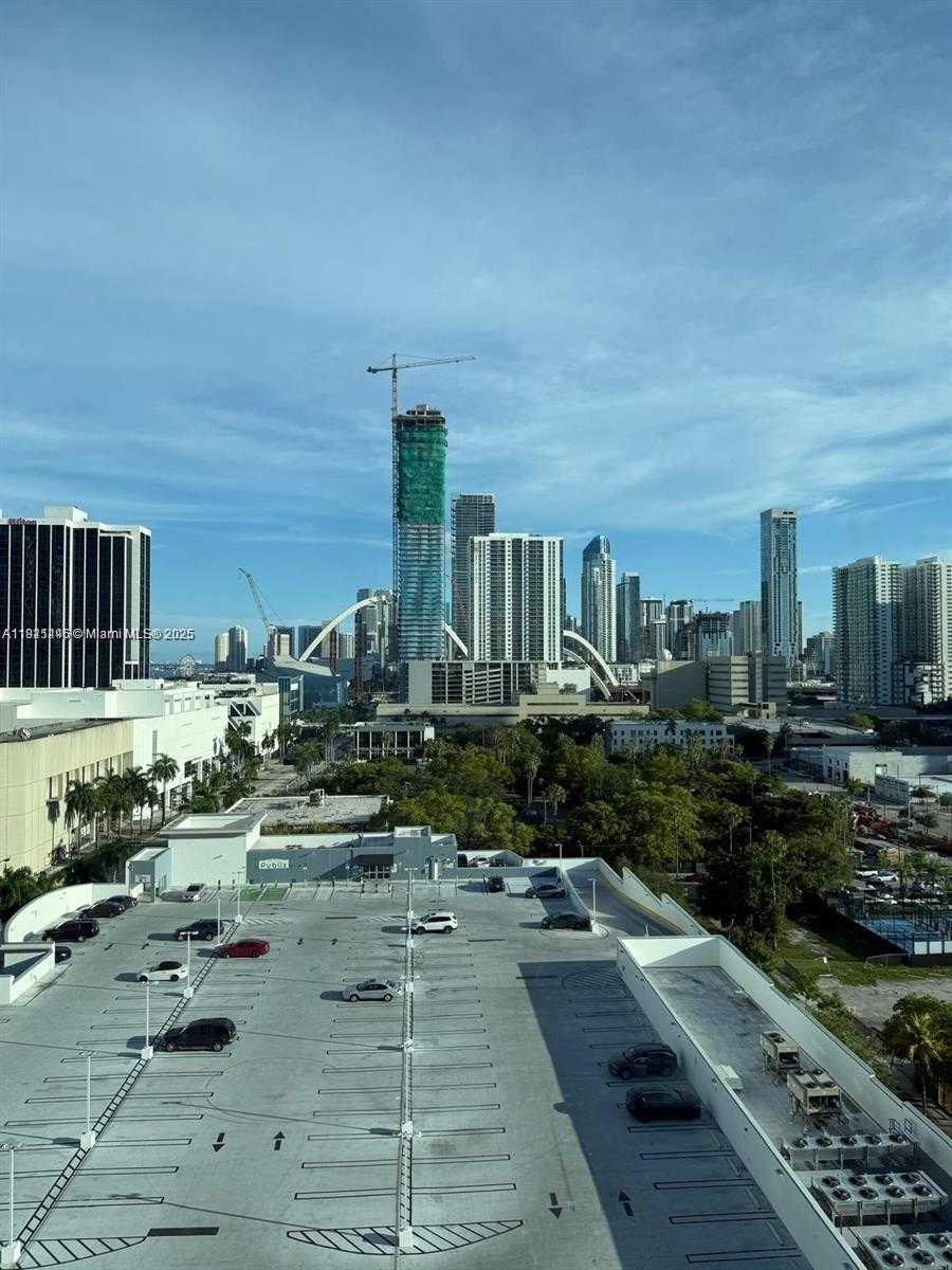 Small Image of 275 NORTH EAST 18TH ST #1405, Miami Number 34