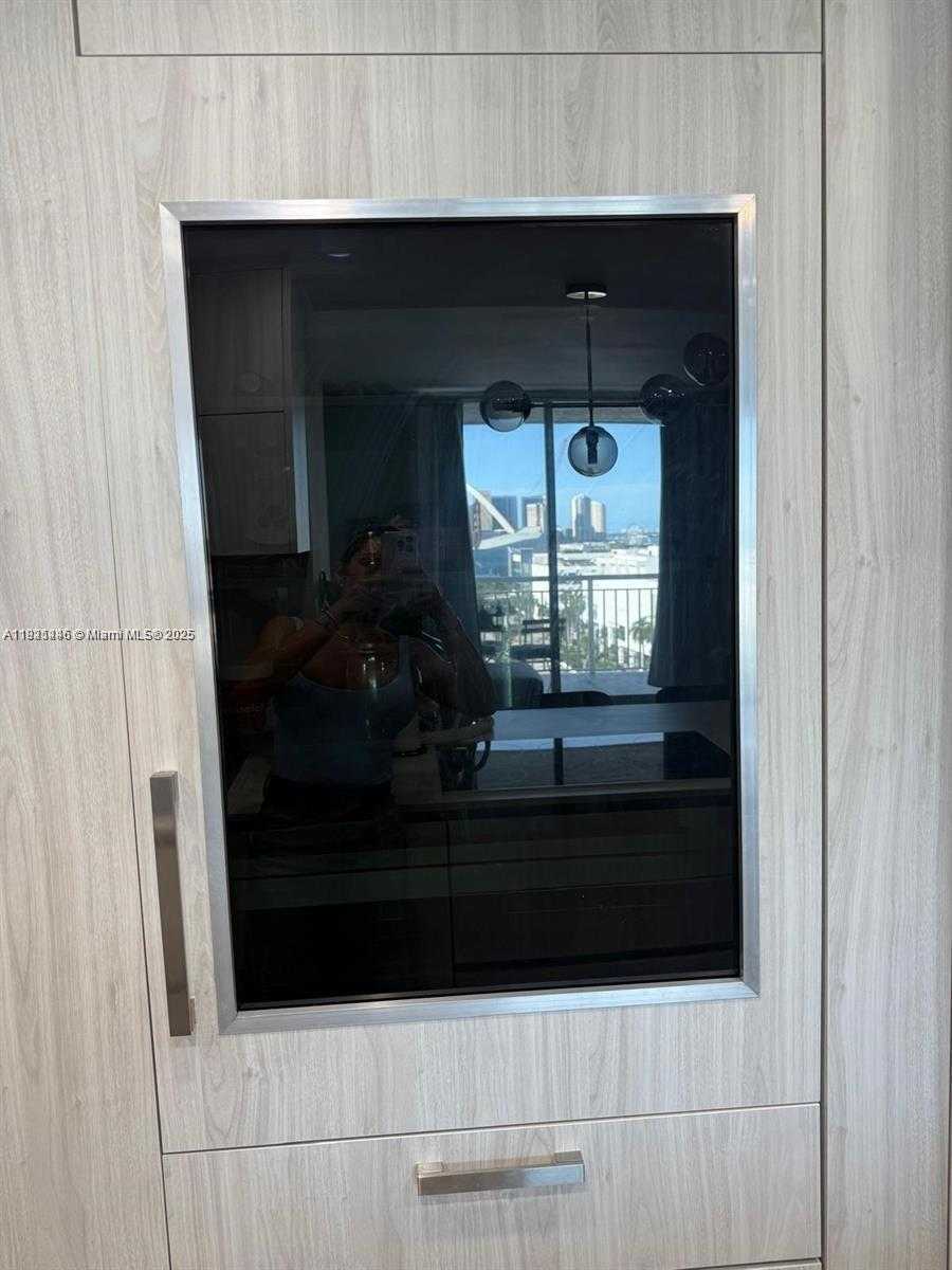 Small Image of 275 NORTH EAST 18TH ST #1405, Miami Number 6