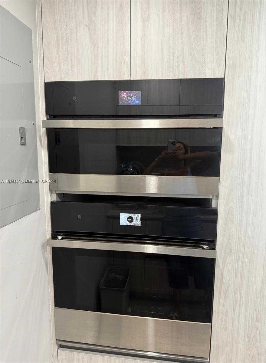 Small Image of 275 NORTH EAST 18TH ST #1405, Miami Number 8